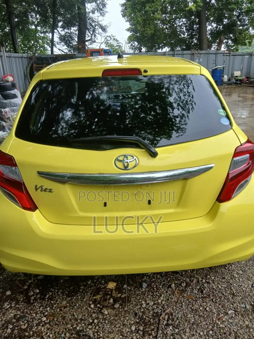 Toyota Vitz 1.3 FWD 5dr 2014