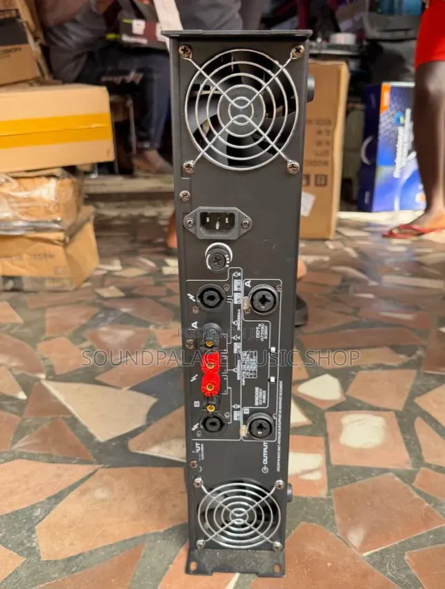 Peavey Cs 5000 Professional Power Amplifier