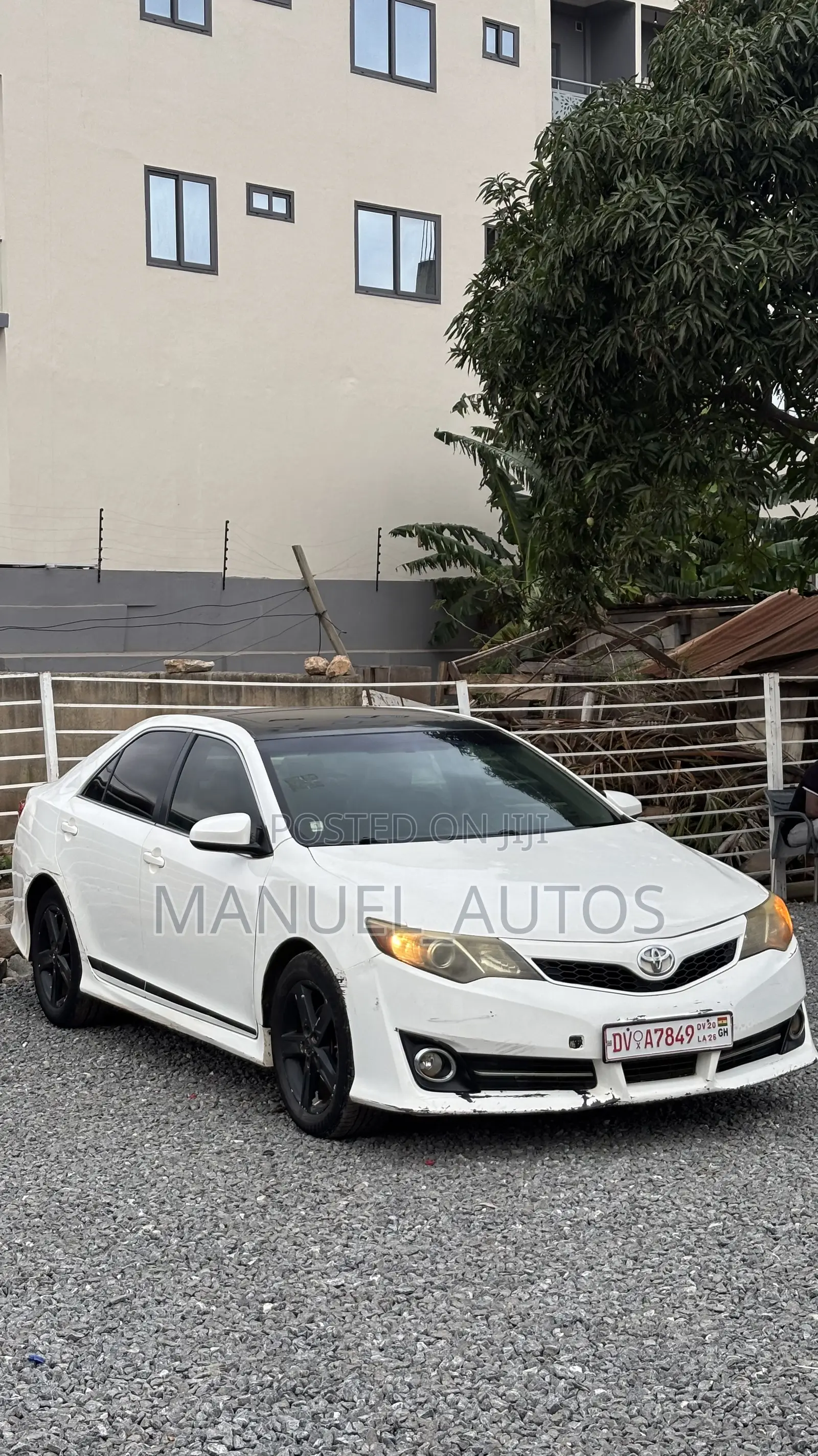 Toyota Camry SE 4dr Sedan (2.5L 4cyl 6A) 2014 White