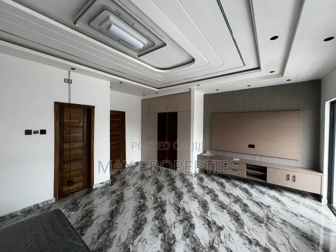 Furnished 4bdrm House in Lake Side Estate for sale