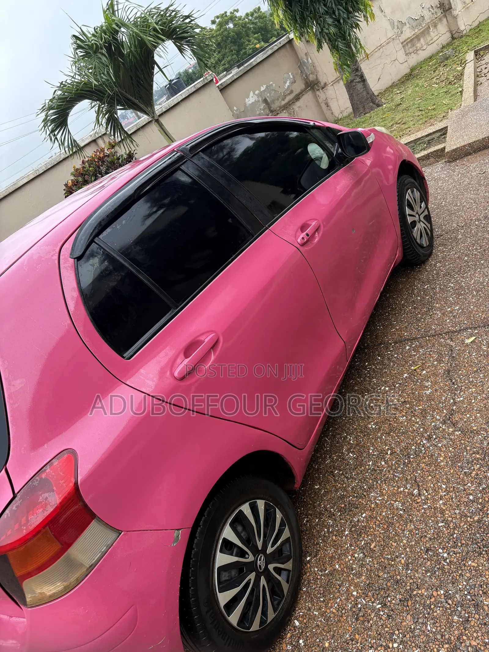 Toyota Vitz 1.3 AWD 5dr 2009 Pink