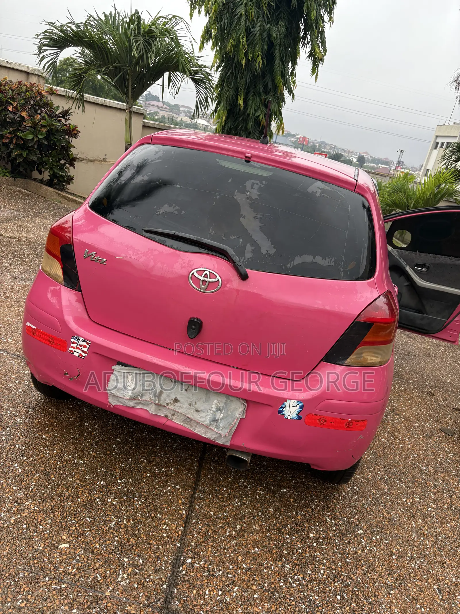 Toyota Vitz 1.3 AWD 5dr 2009 Pink