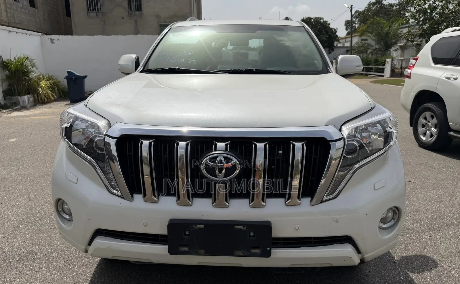 Toyota Land Cruiser Prado 2017 White