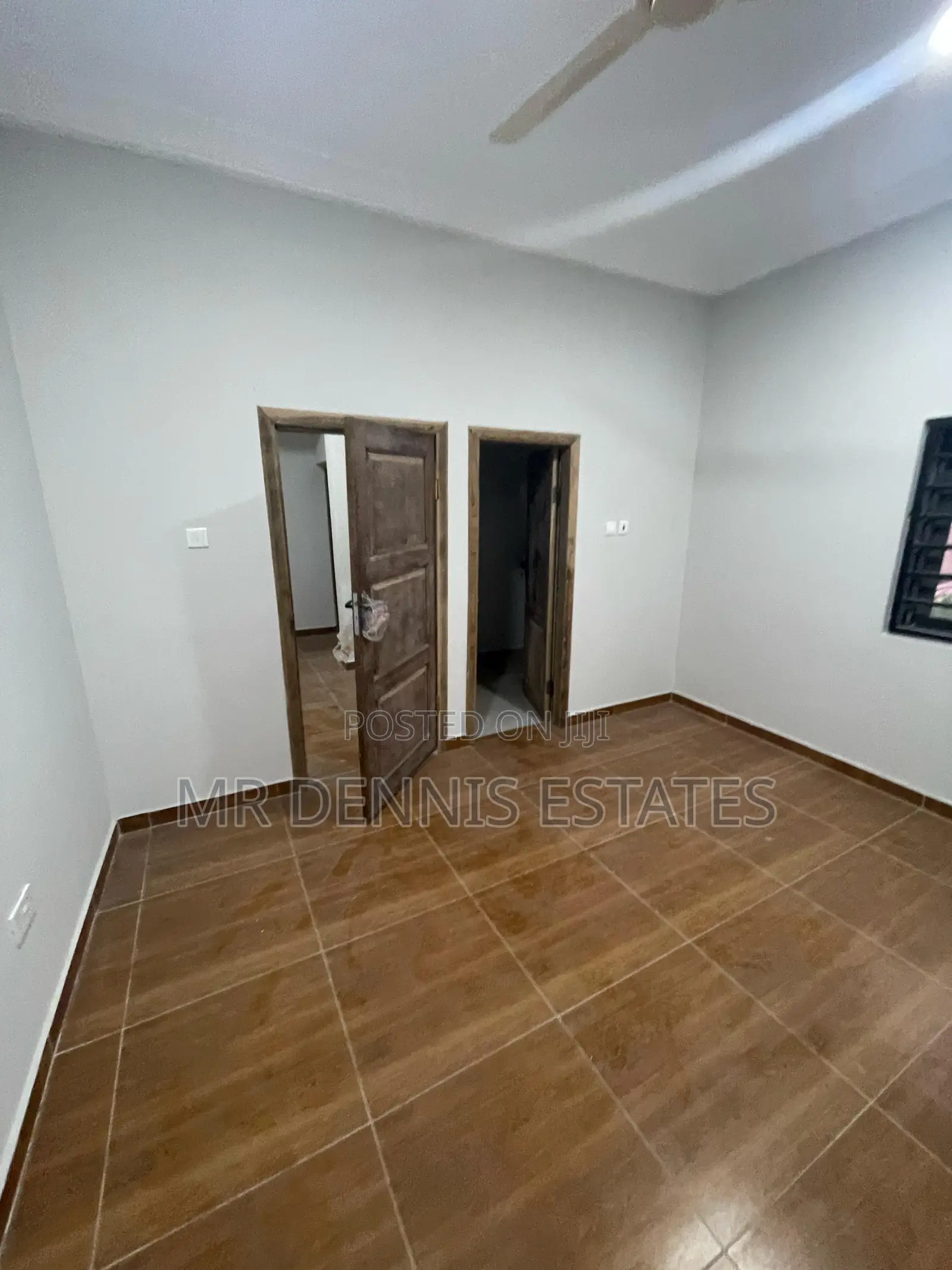 3bdrm Apartment in Westhills Mall for rent