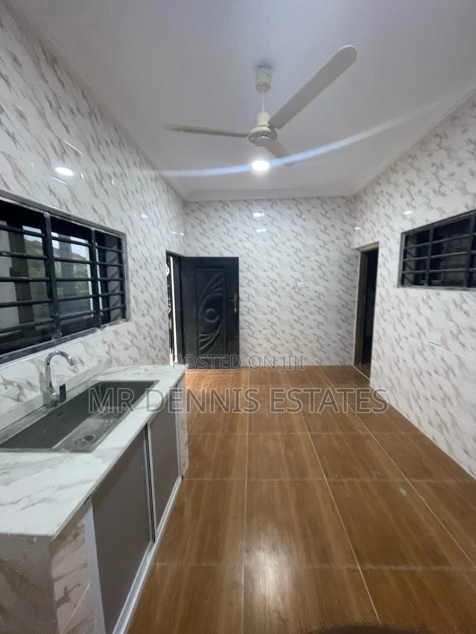 3bdrm Apartment in Westhills Mall for rent