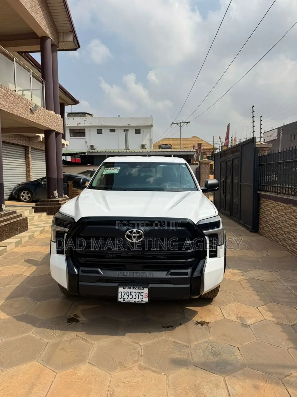 Toyota Tundra 2022 White