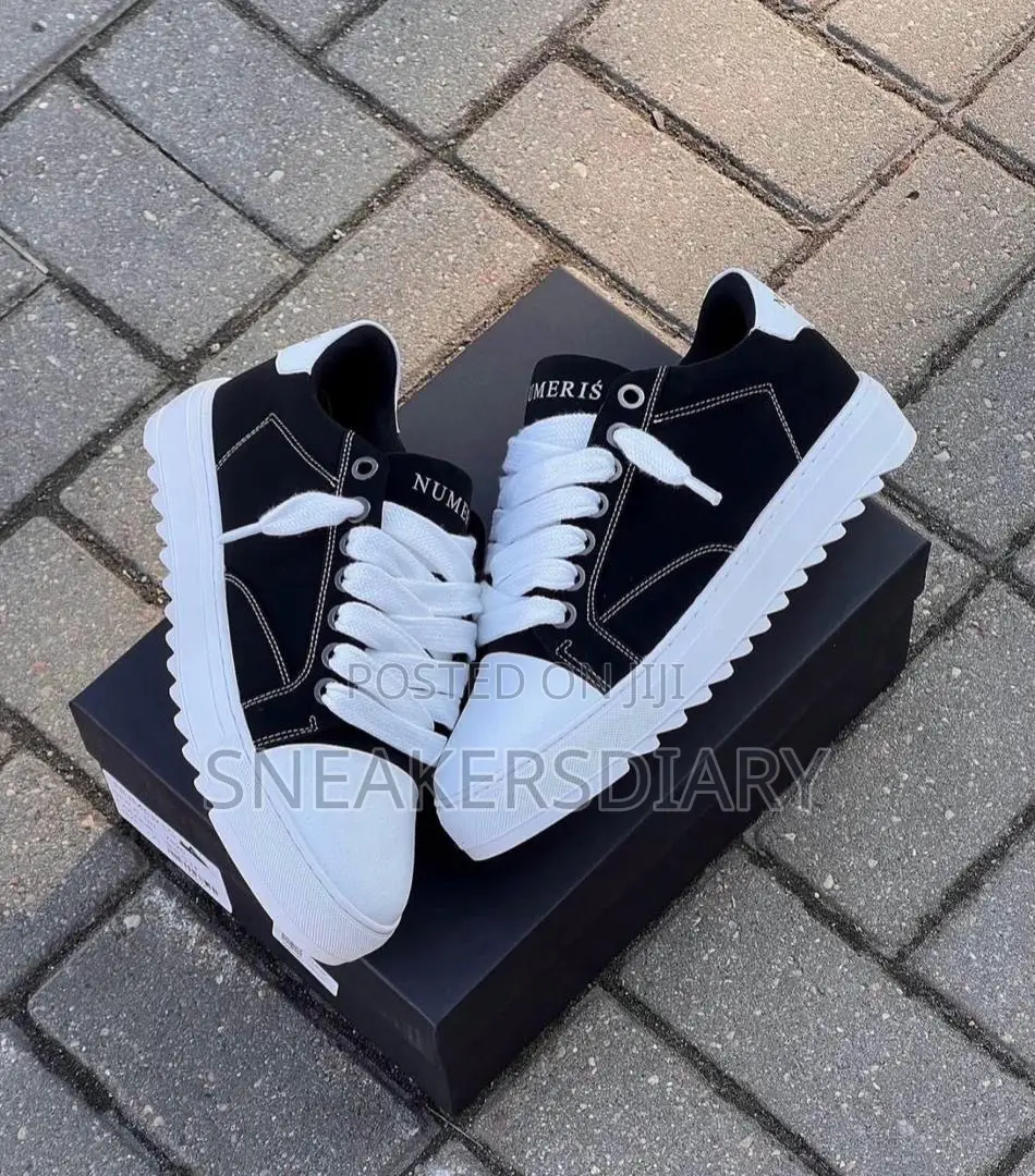 Numeries Atelier Lunar Trainer