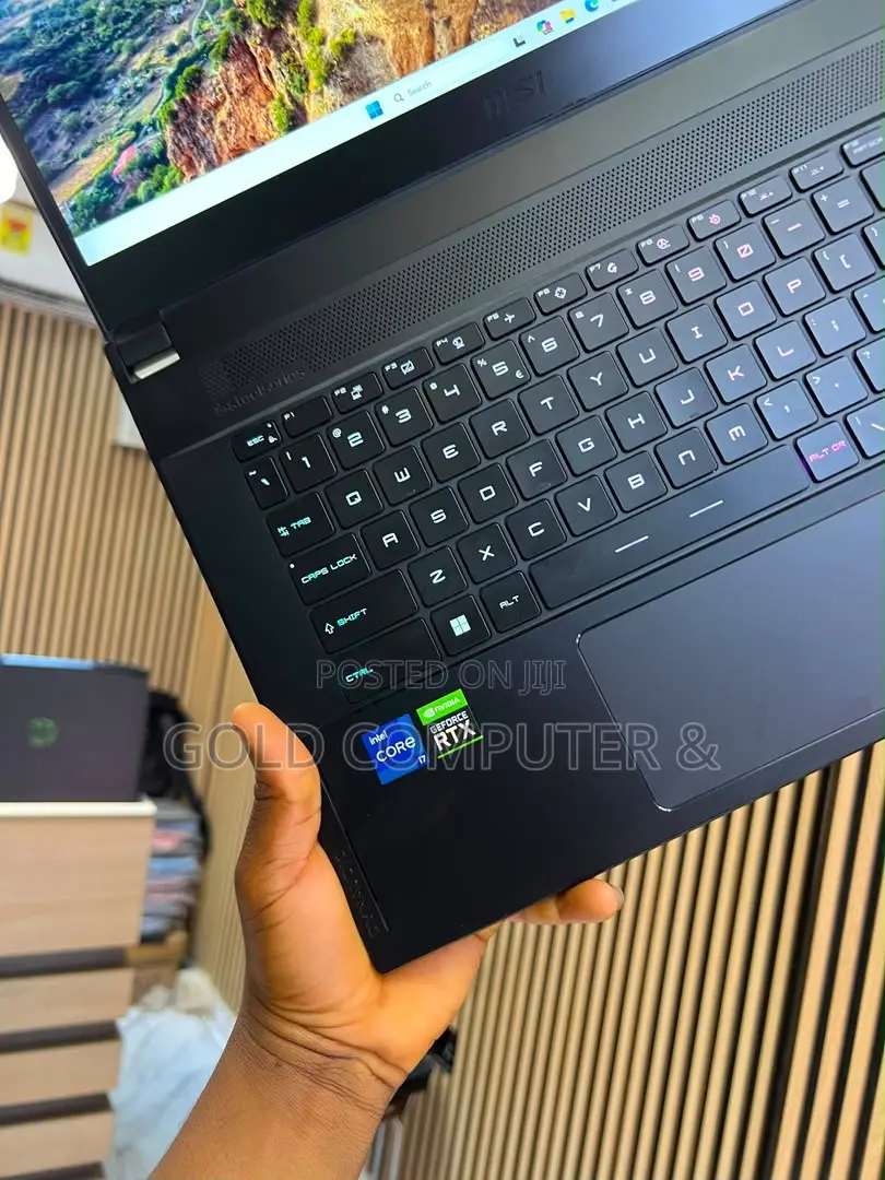 Laptop MSI 16GB Intel Core i7 SSD 512GB