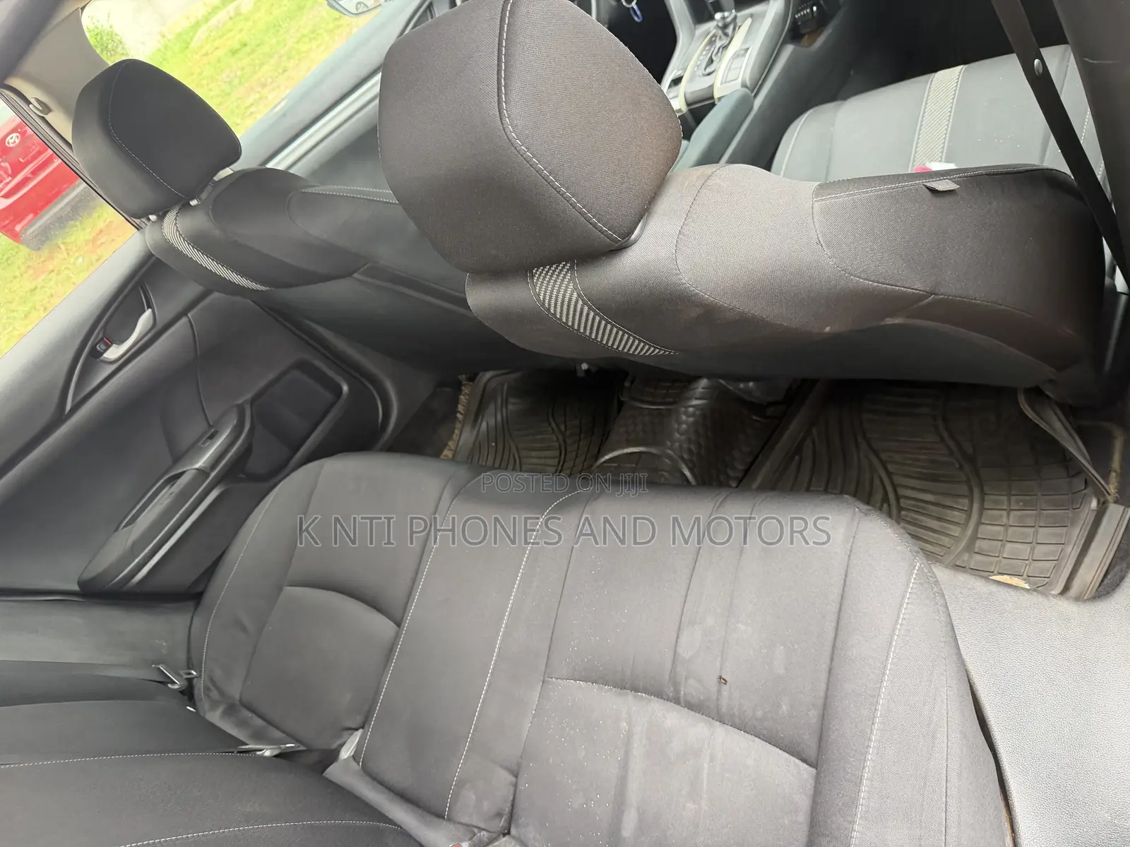Honda Civic EX 4dr Hatchback (1.5L 4cyl) 2017 Gray