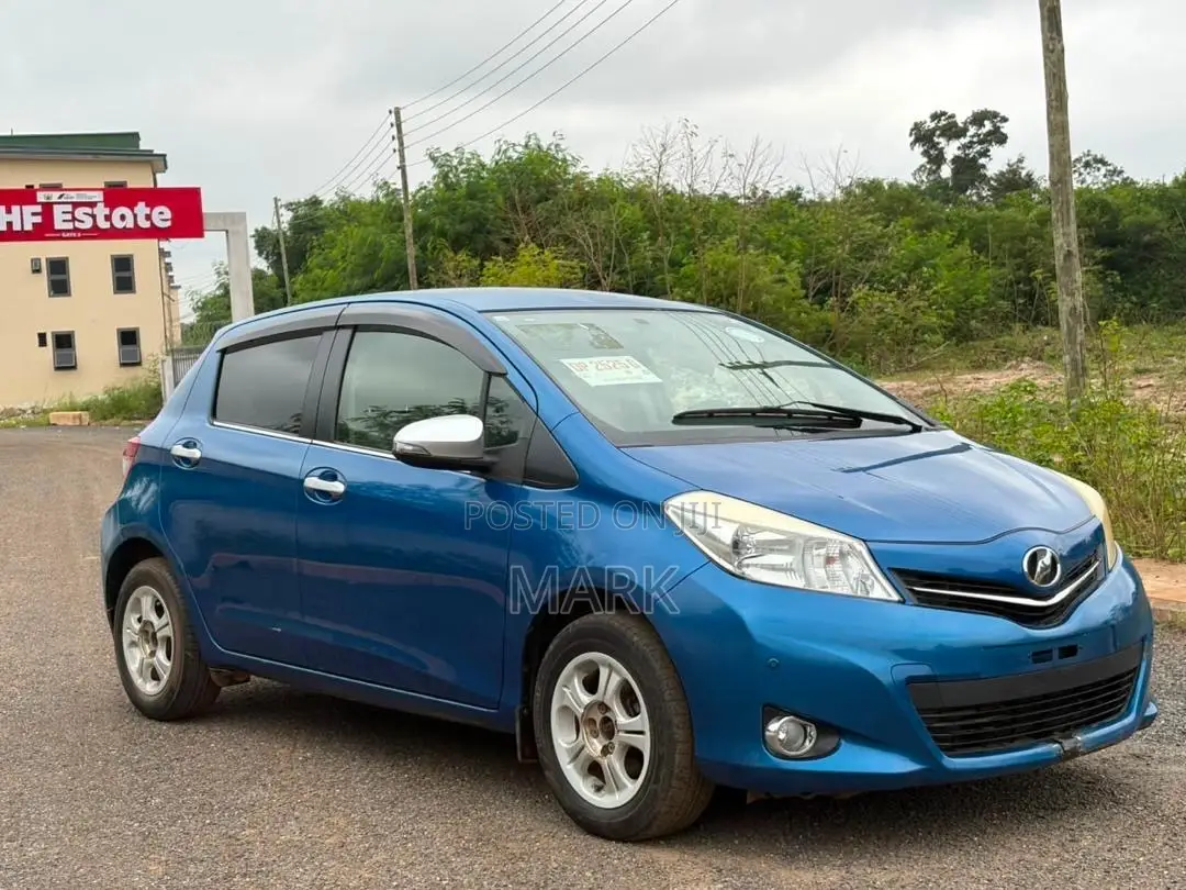 Toyota Vitz 2014 Blue