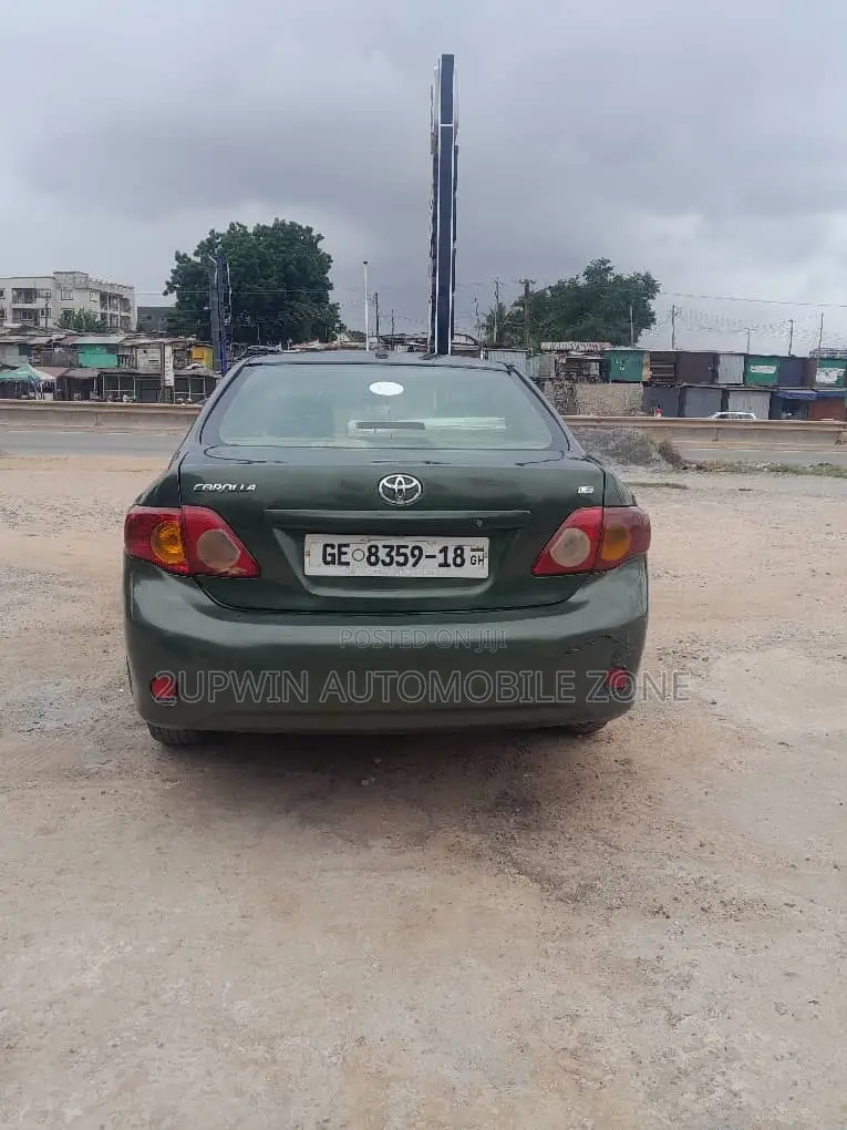 Toyota Corolla 2012 Green