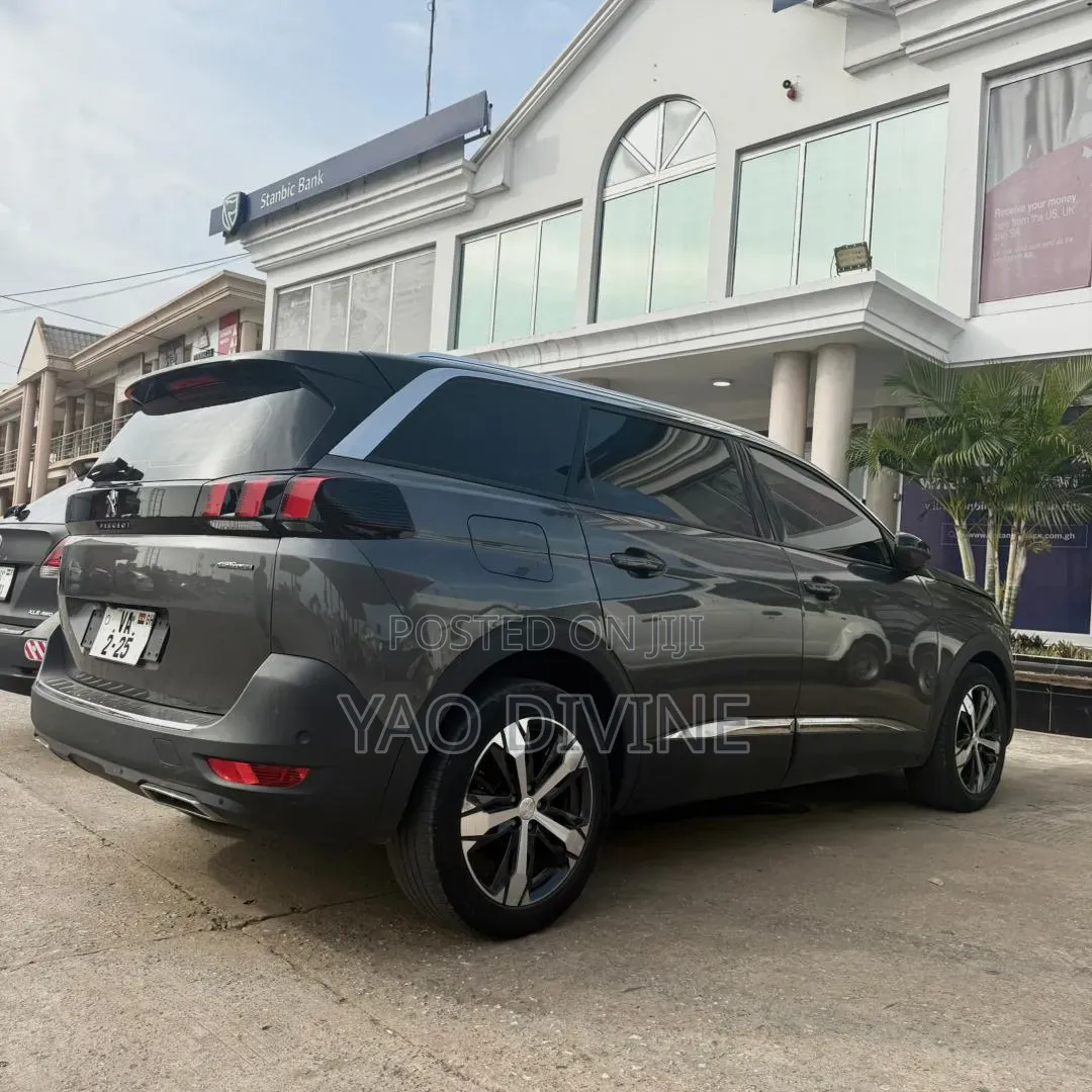5008 Peugeot 7 Seater Rentals
