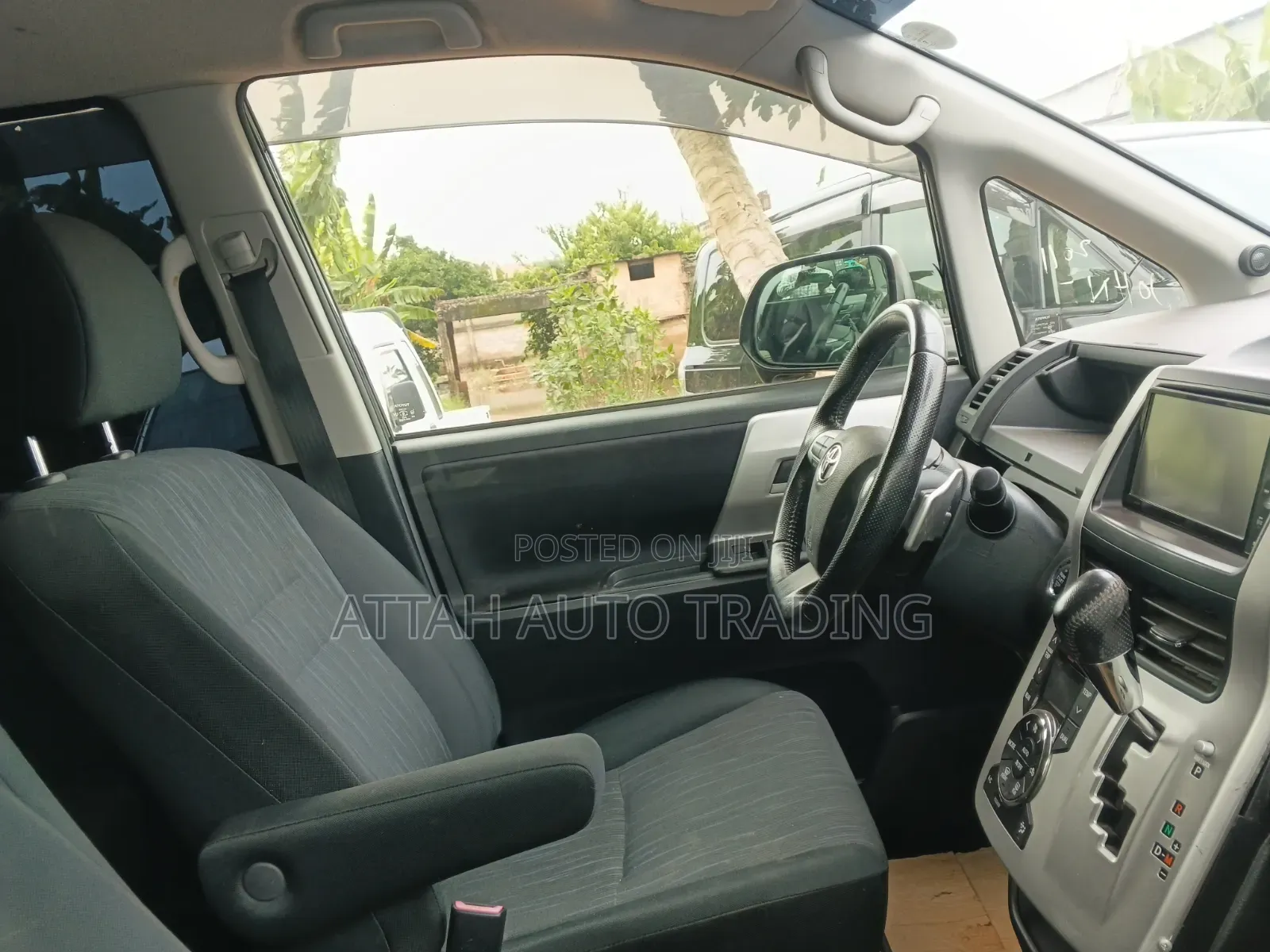Toyota Voxy 2001 Black