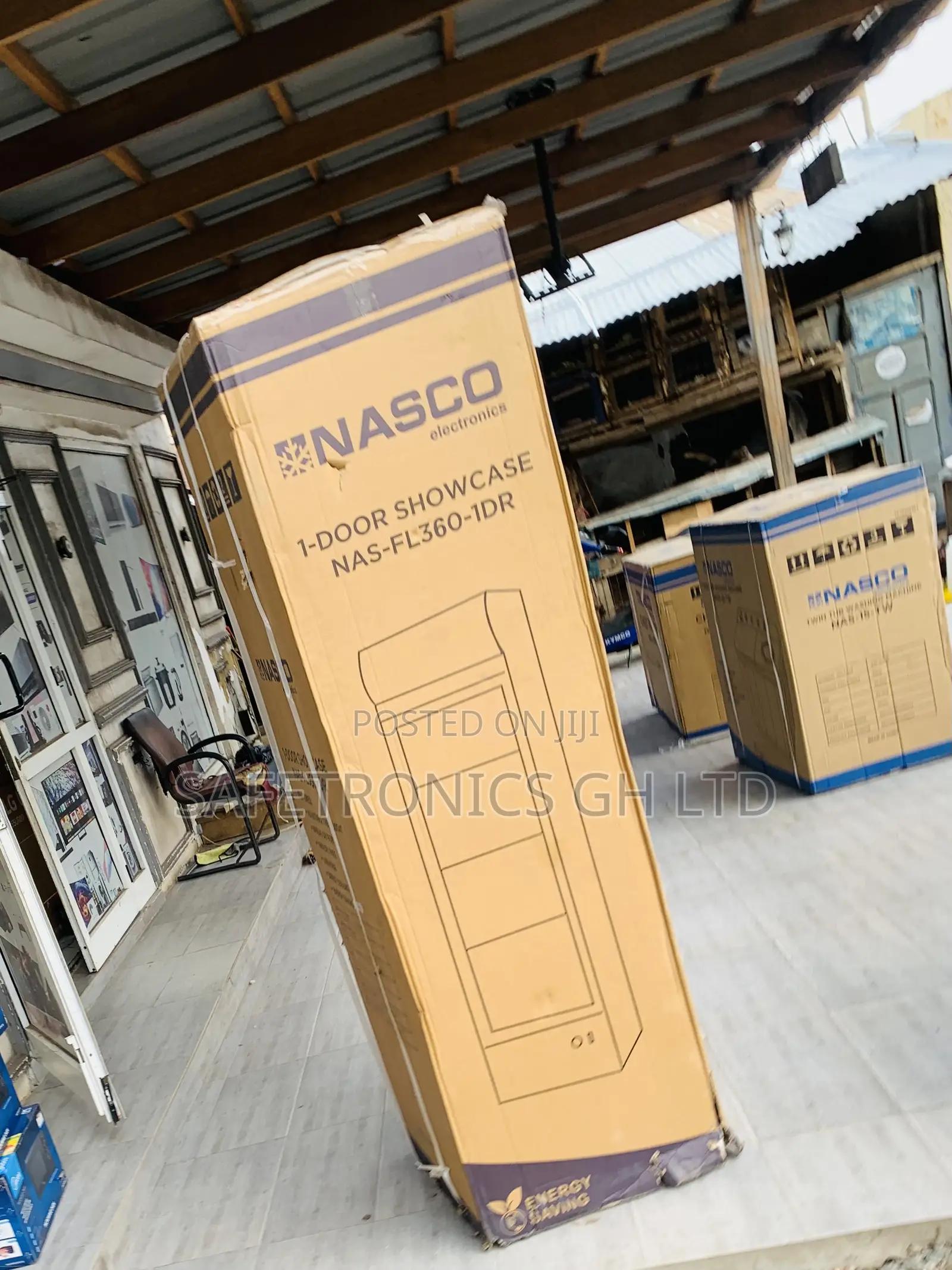 High Efficiency Nasco NAS-FL360-1DR 298-Liter Single-Door Display