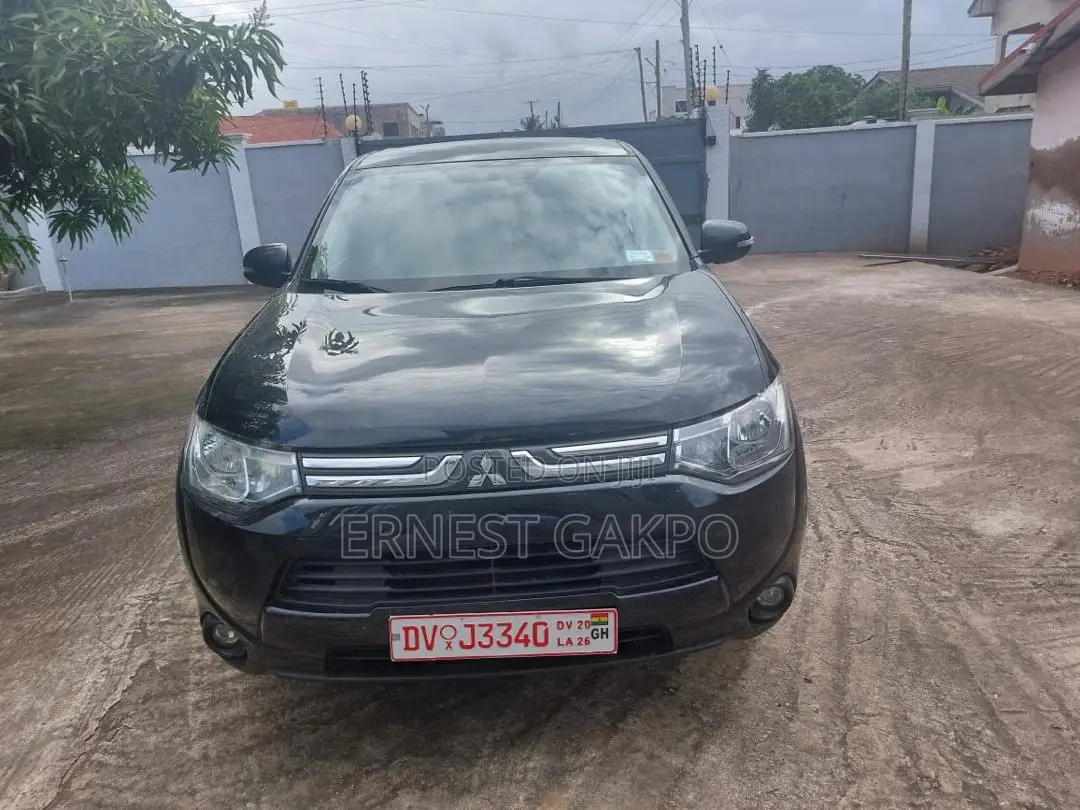 Mitsubishi Outlander 2014 Black