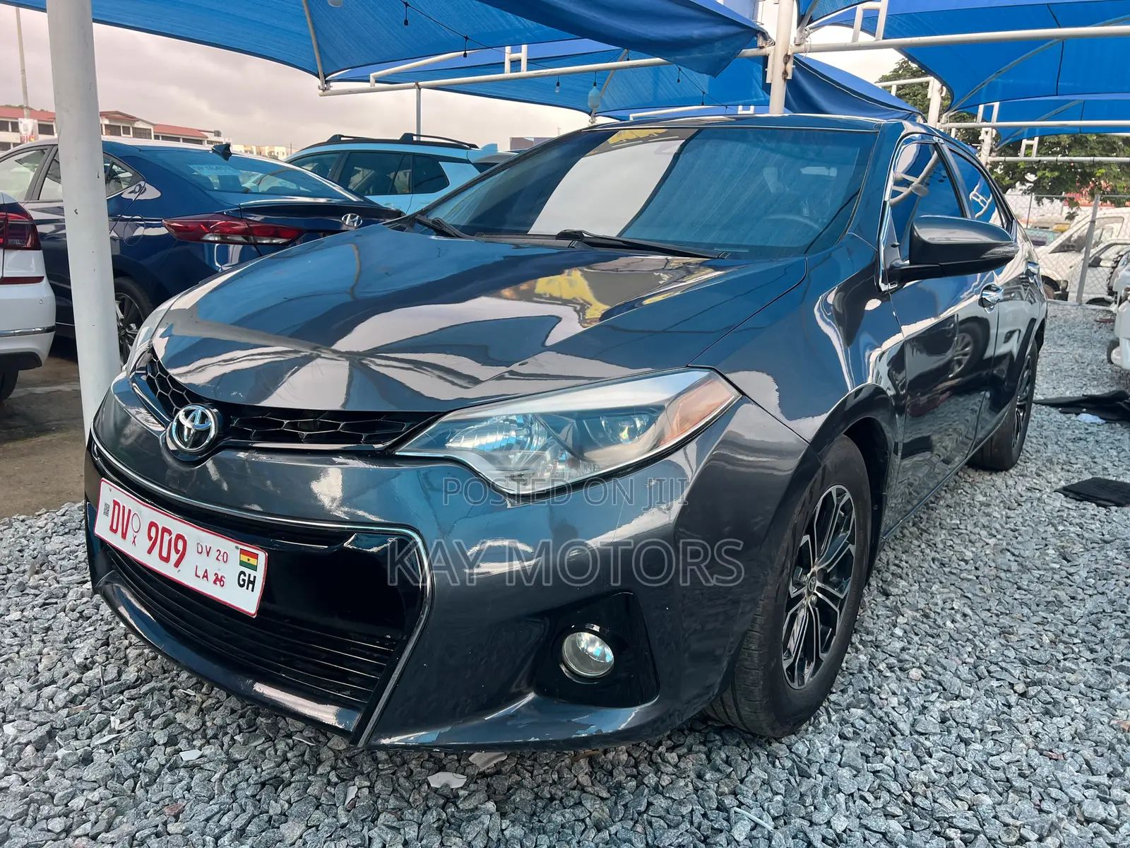 Toyota Corolla LE 4dr Sedan (1.8L 4cyl CVT) 2015 Gray