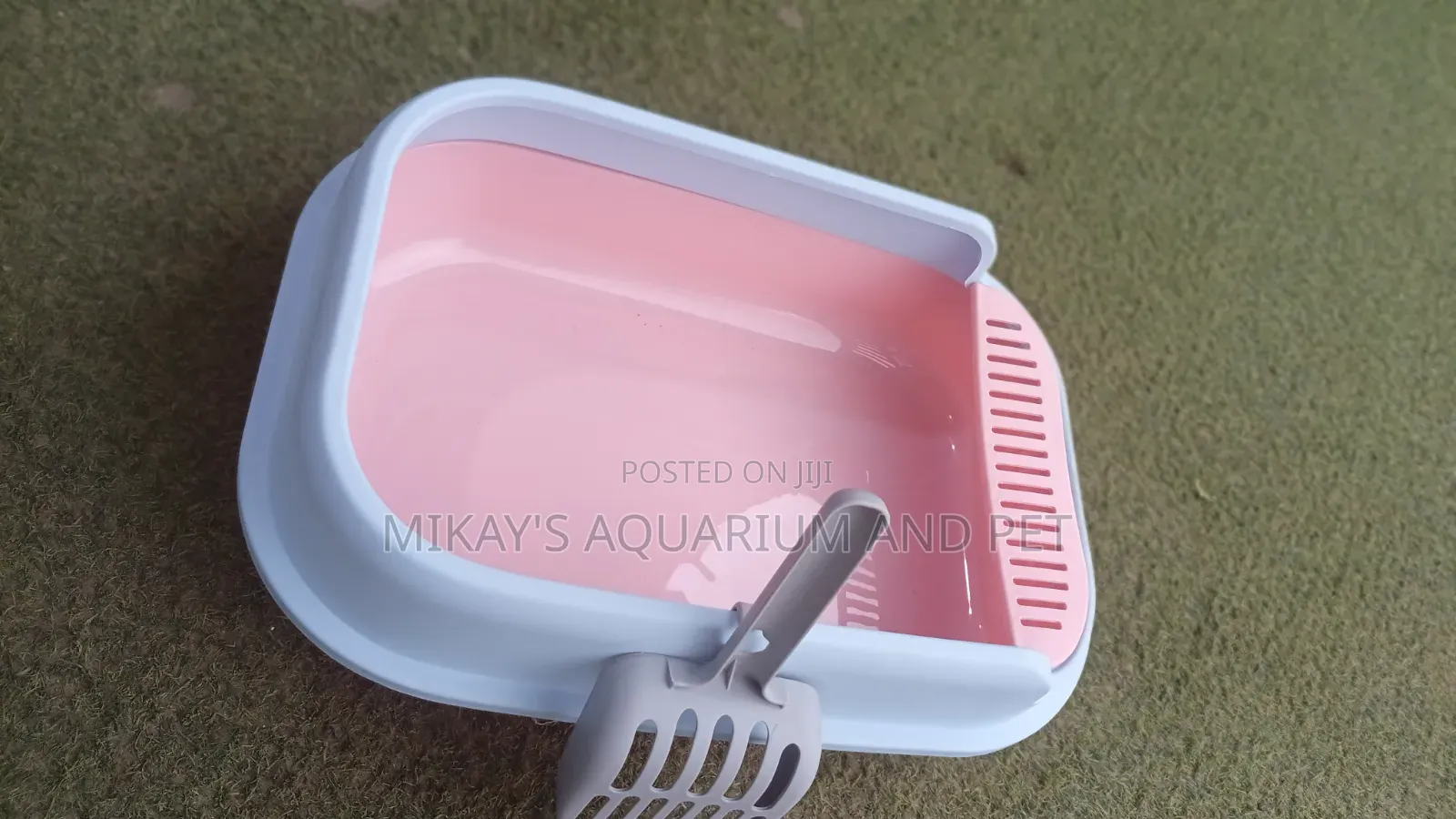 Spacious and Quality Litter Box
