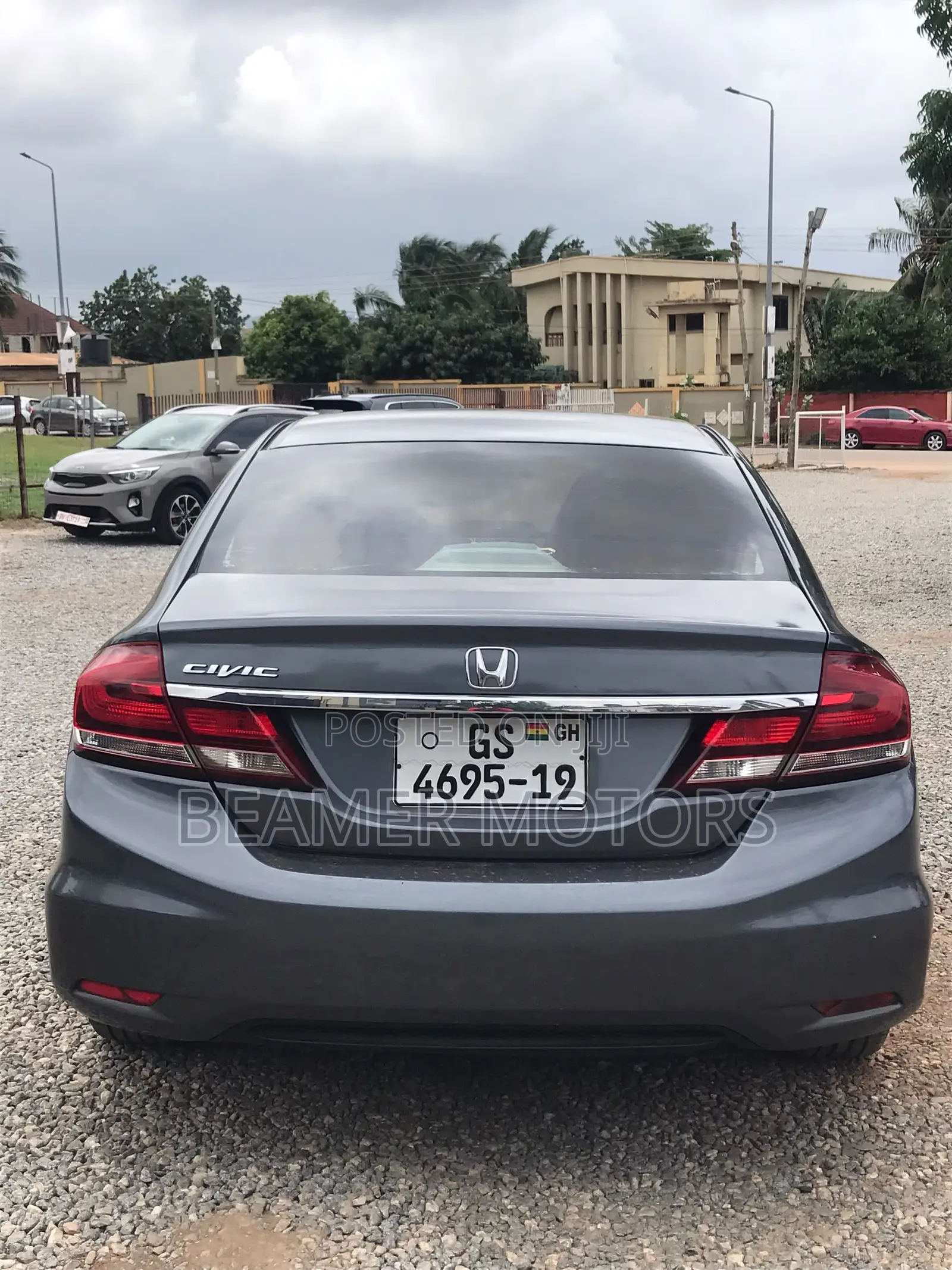Honda Civic LX 4dr Sedan (1.8L 4cyl CVT) 2014 Gray