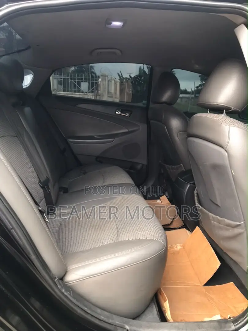 Hyundai Sonata SE Sedan FWD (2.4L 4cyl 6A) 2013 Black