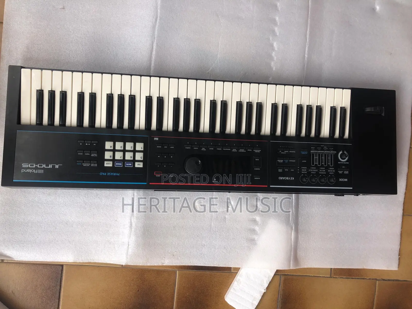 Roland Juno DS61