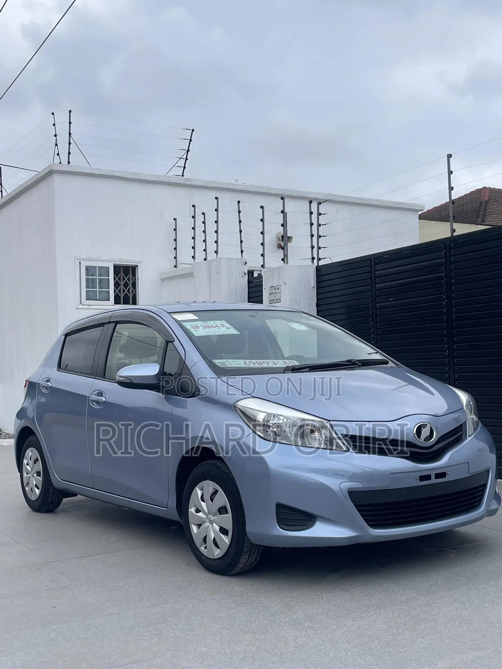 Toyota Vitz 1.3 AWD 5dr 2013 Blue