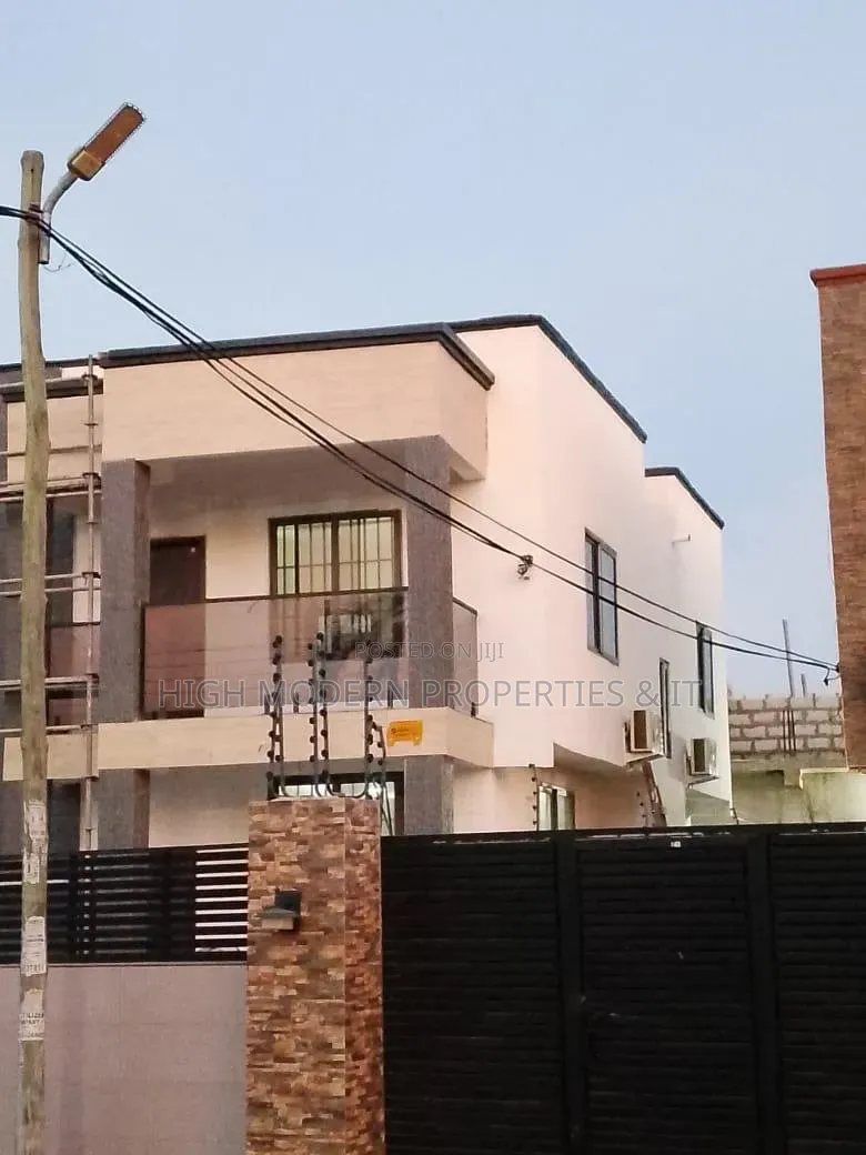 4bdrm House in Klagon, Baatsona Total for rent