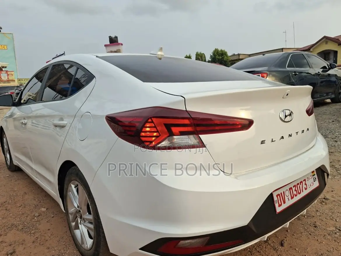 Hyundai Elantra 2020 White