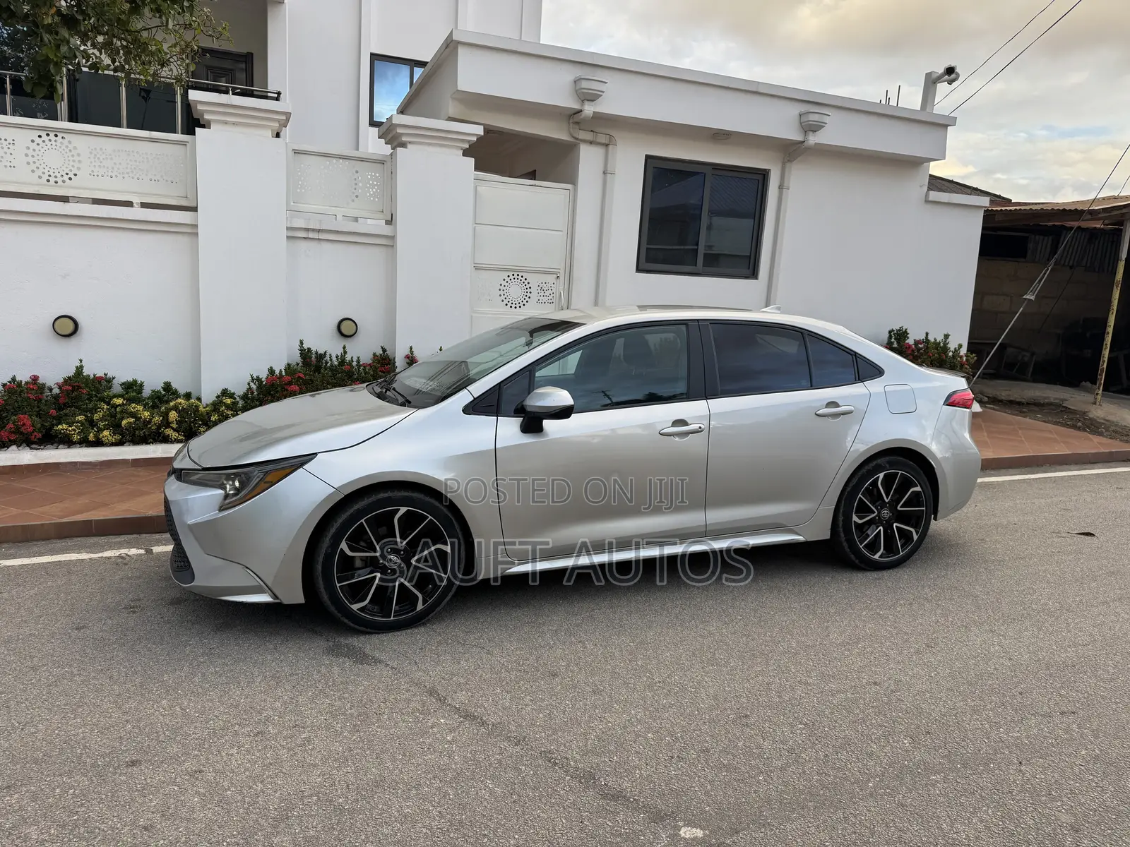 Toyota Corolla SE 2022 Silver