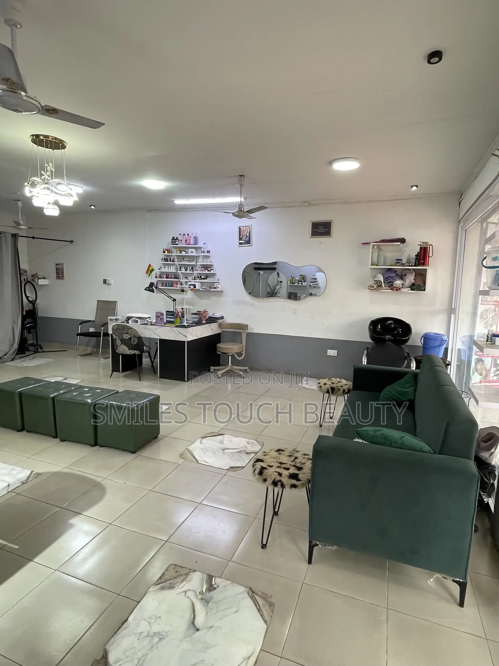 Fully Equipped Beauty Salon (Double)