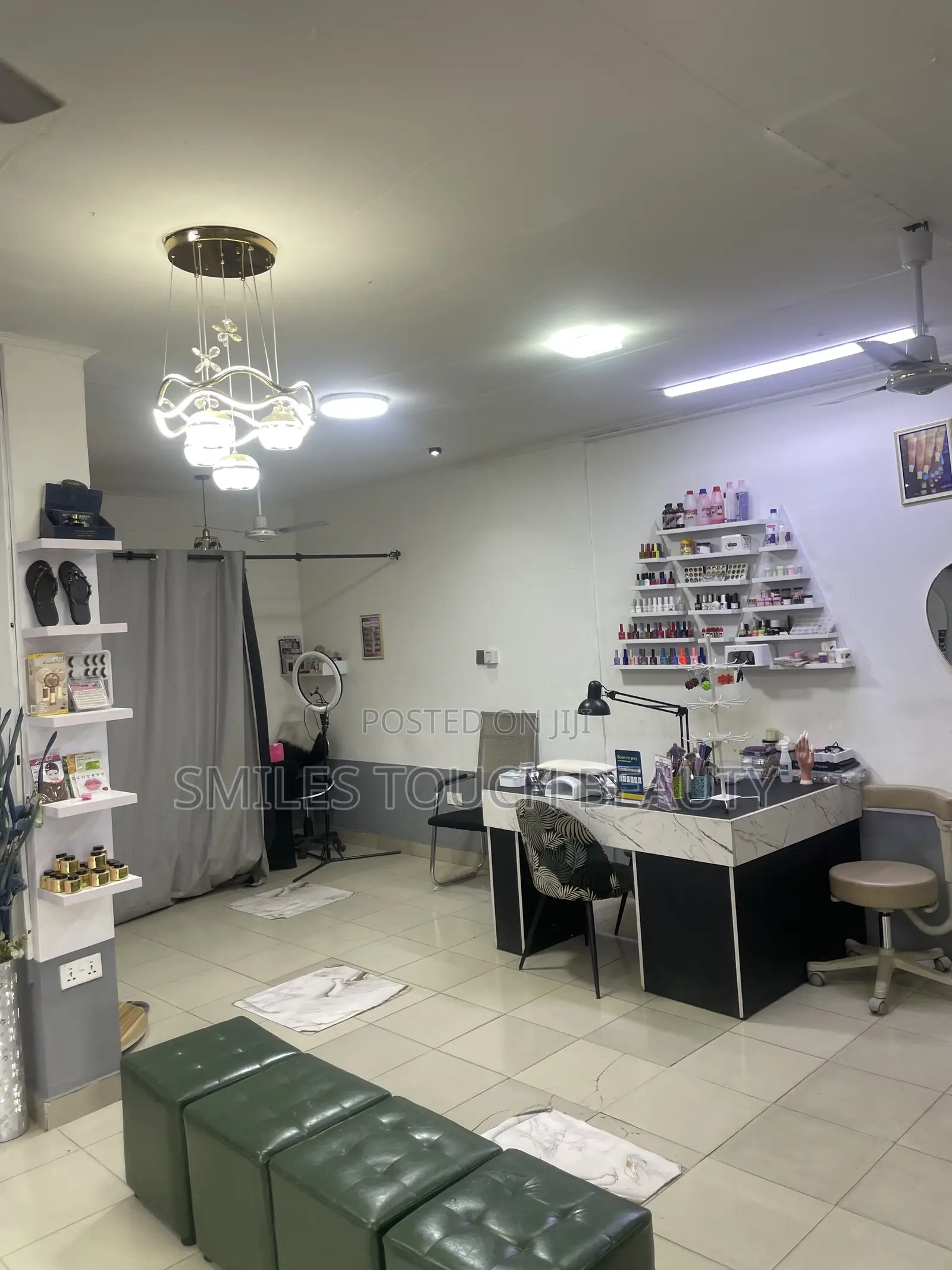 Fully Equipped Beauty Salon (Double)