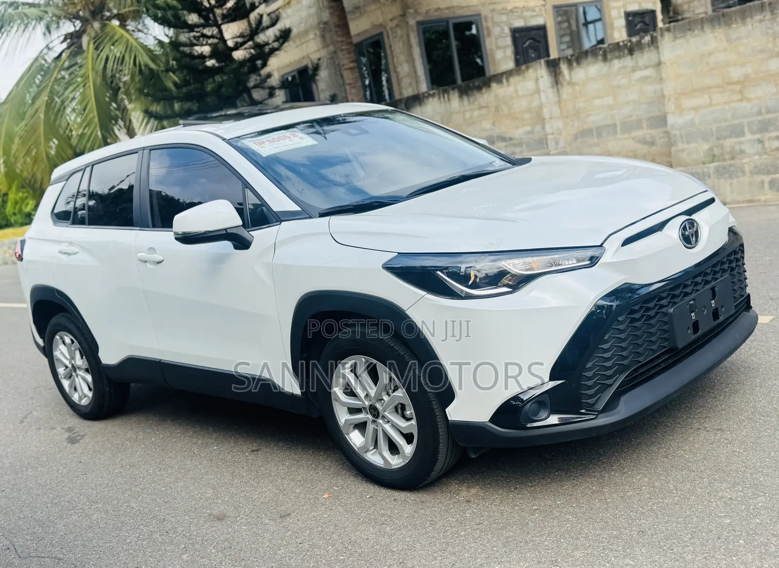 Toyota Corolla Cross XLE AWD 2023 White
