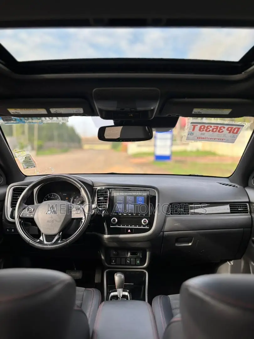 Mitsubishi Outlander 2020 White