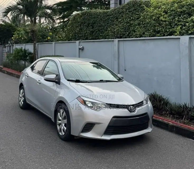 Toyota Corolla LE Eco 4dr Sedan (1.8L 4cyl CVT) 2016 Silver