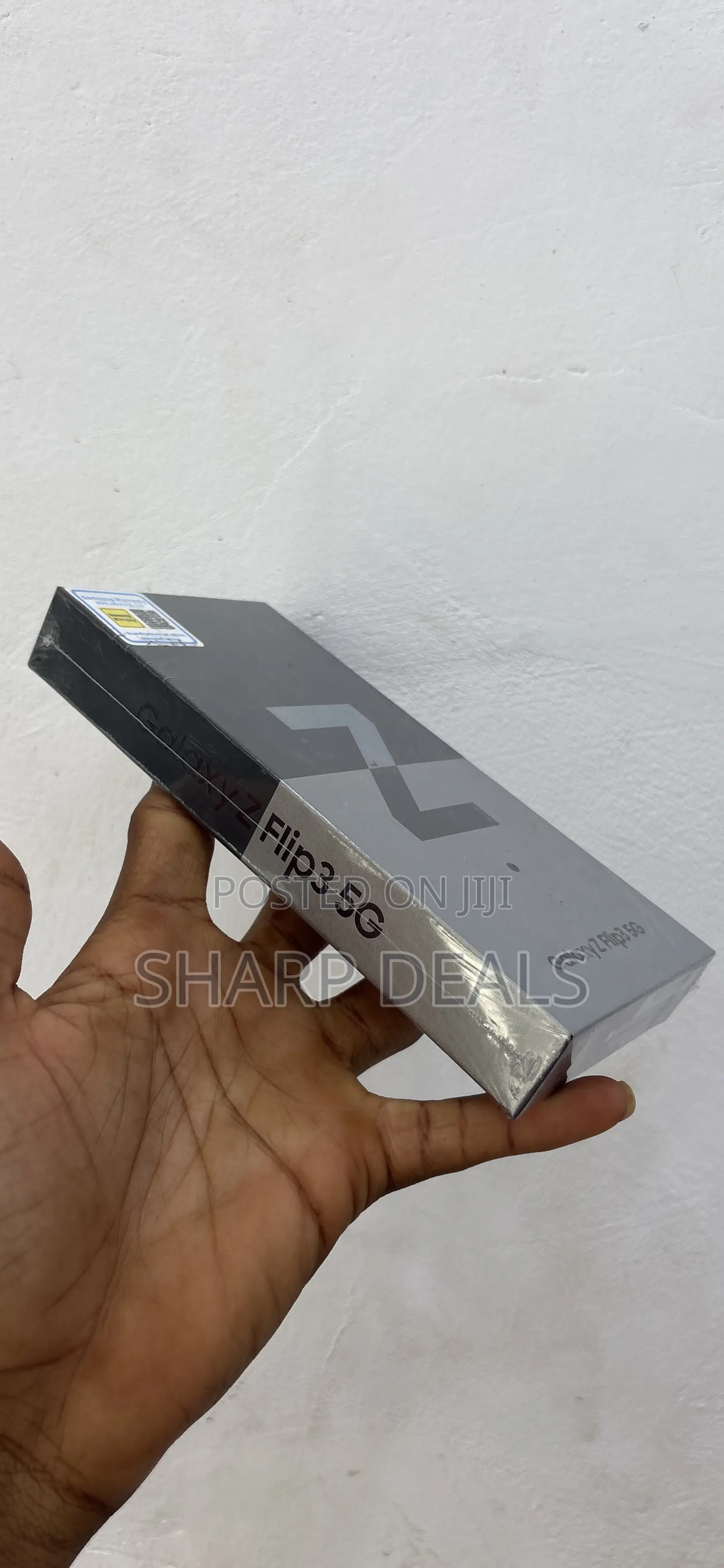 New Samsung Galaxy Z Flip3 5G 256 GB Yellow