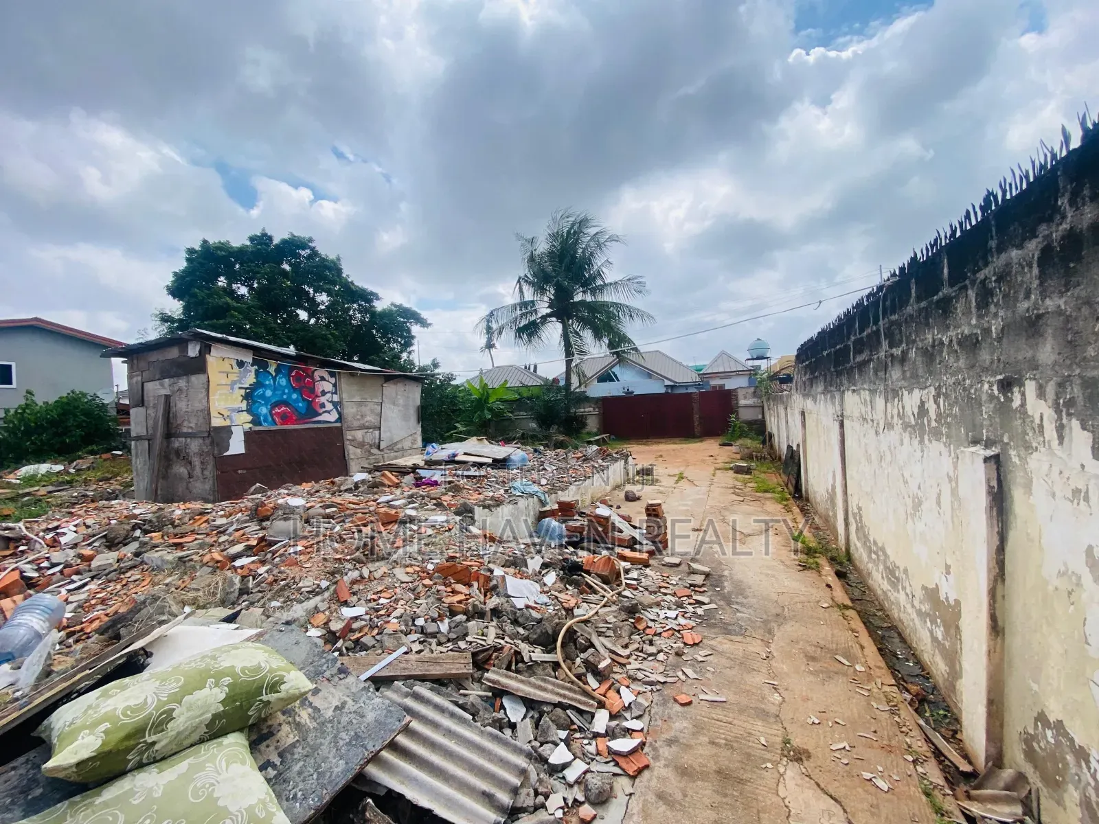 One Plot for Joint Venture ( JV ) at Dzorwulu