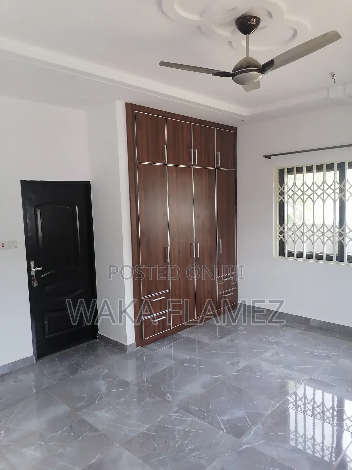 2bdrm Apartment in Kutunse, Amasaman for rent