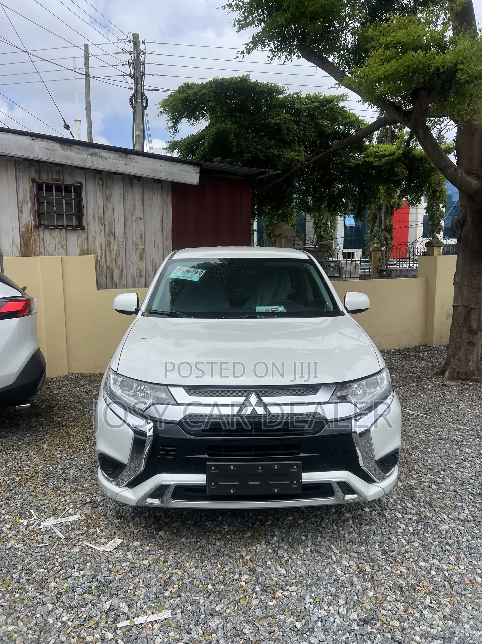 Mitsubishi Outlander ES 2022 White