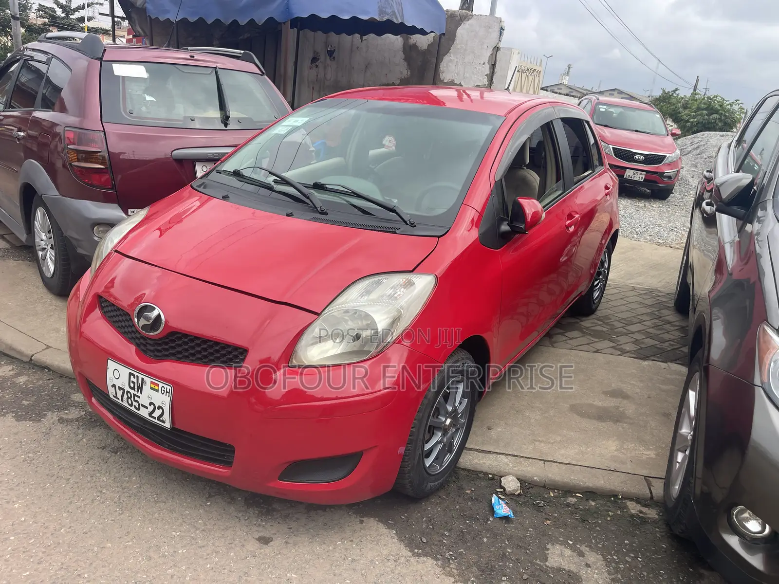 Toyota Vitz 1.3 FWD 5dr 2010 Red