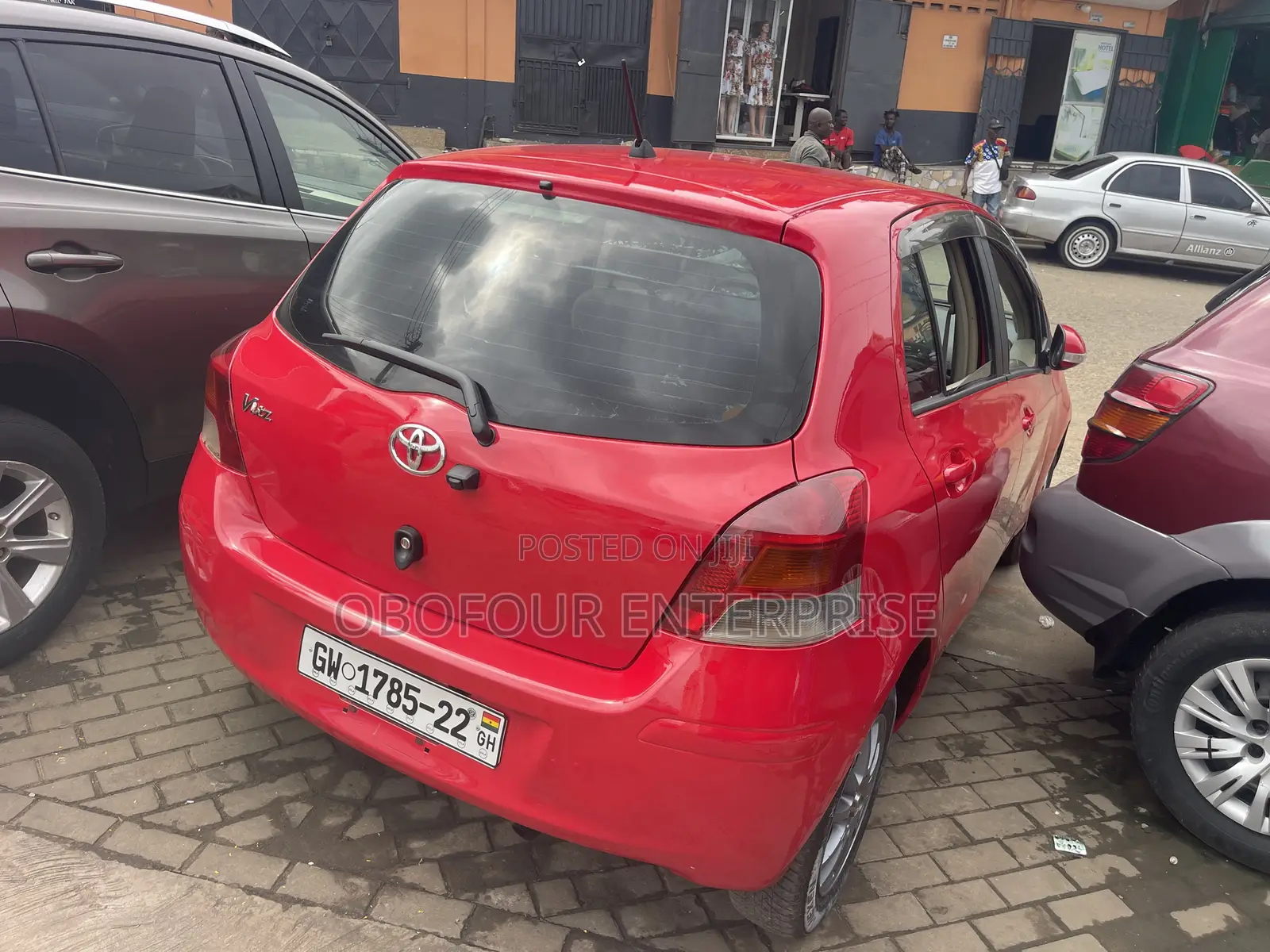 Toyota Vitz 1.3 FWD 5dr 2010 Red