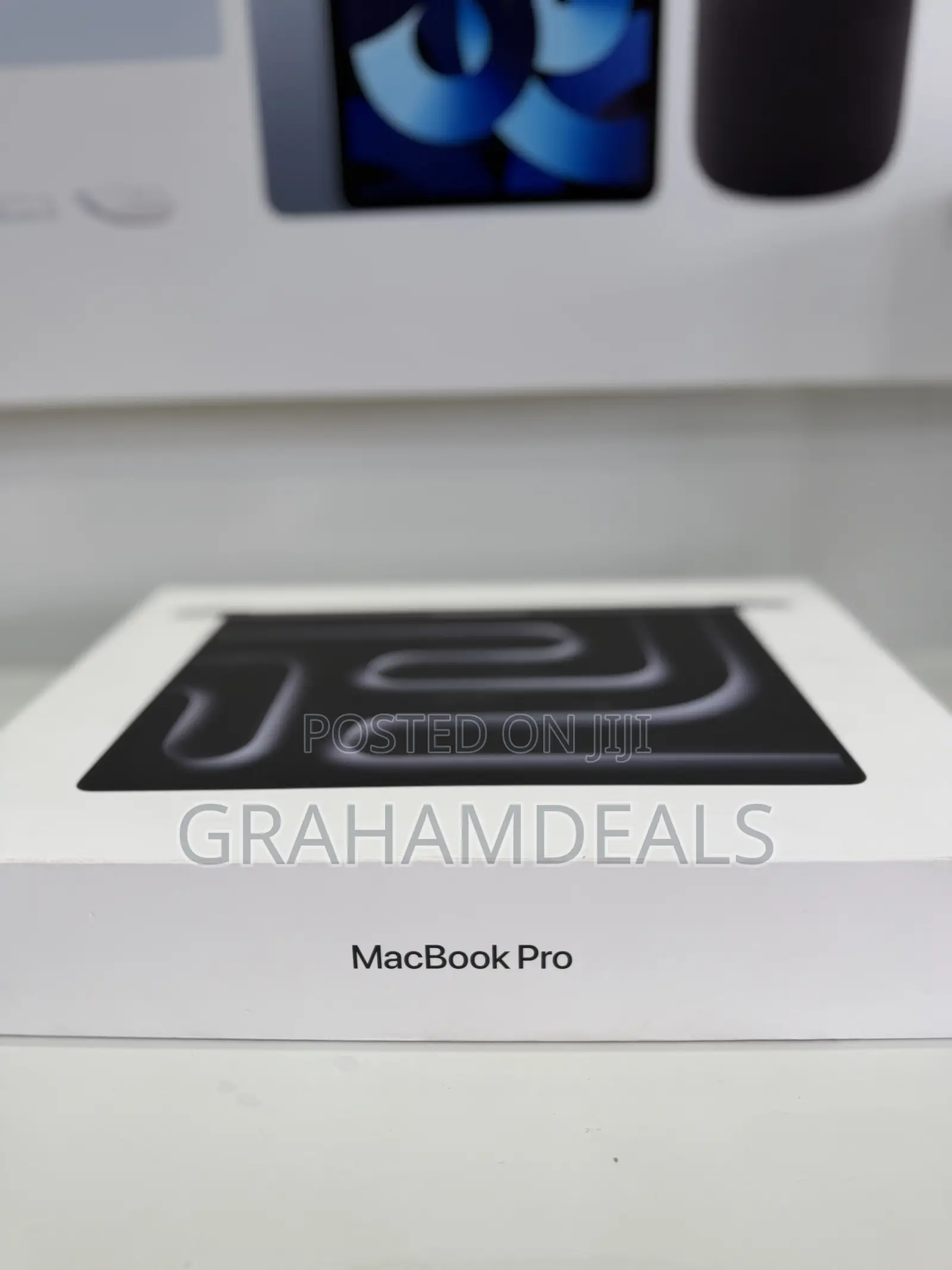 New Laptop Apple MacBook Pro 2024 M4 Pro 24GB Apple M4 Pro SSD 512GB