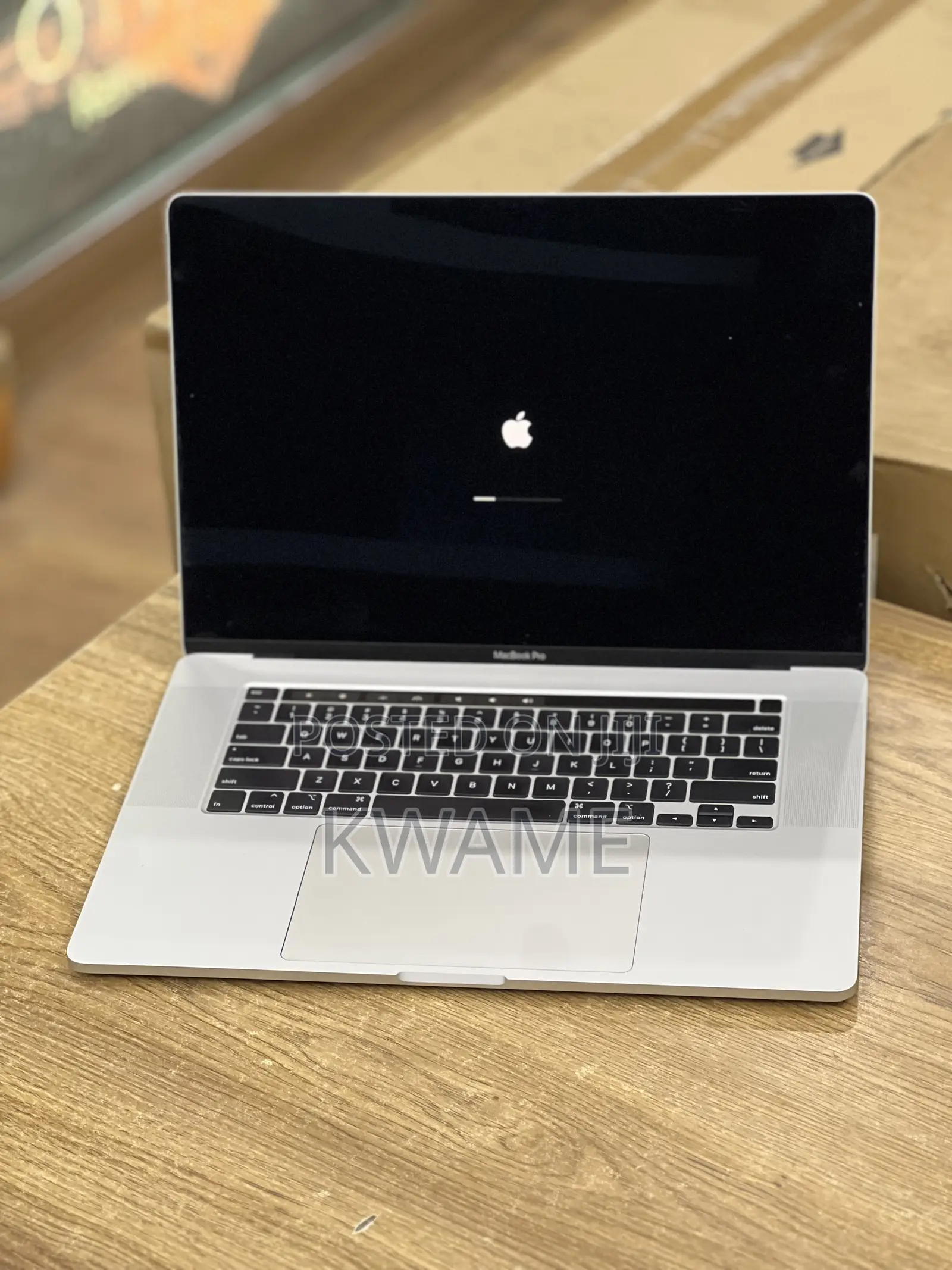 Laptop Apple MacBook Pro 2019 32GB Intel Core i7 SSD 512GB