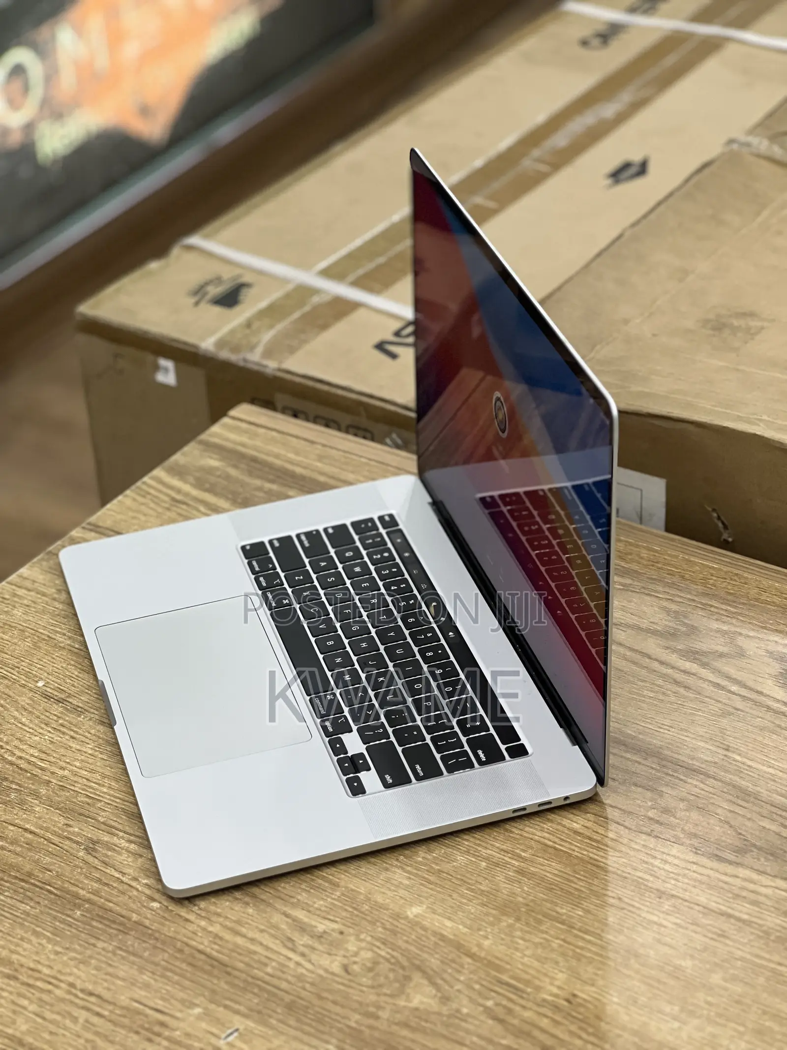Laptop Apple MacBook Pro 2019 32GB Intel Core i7 SSD 512GB