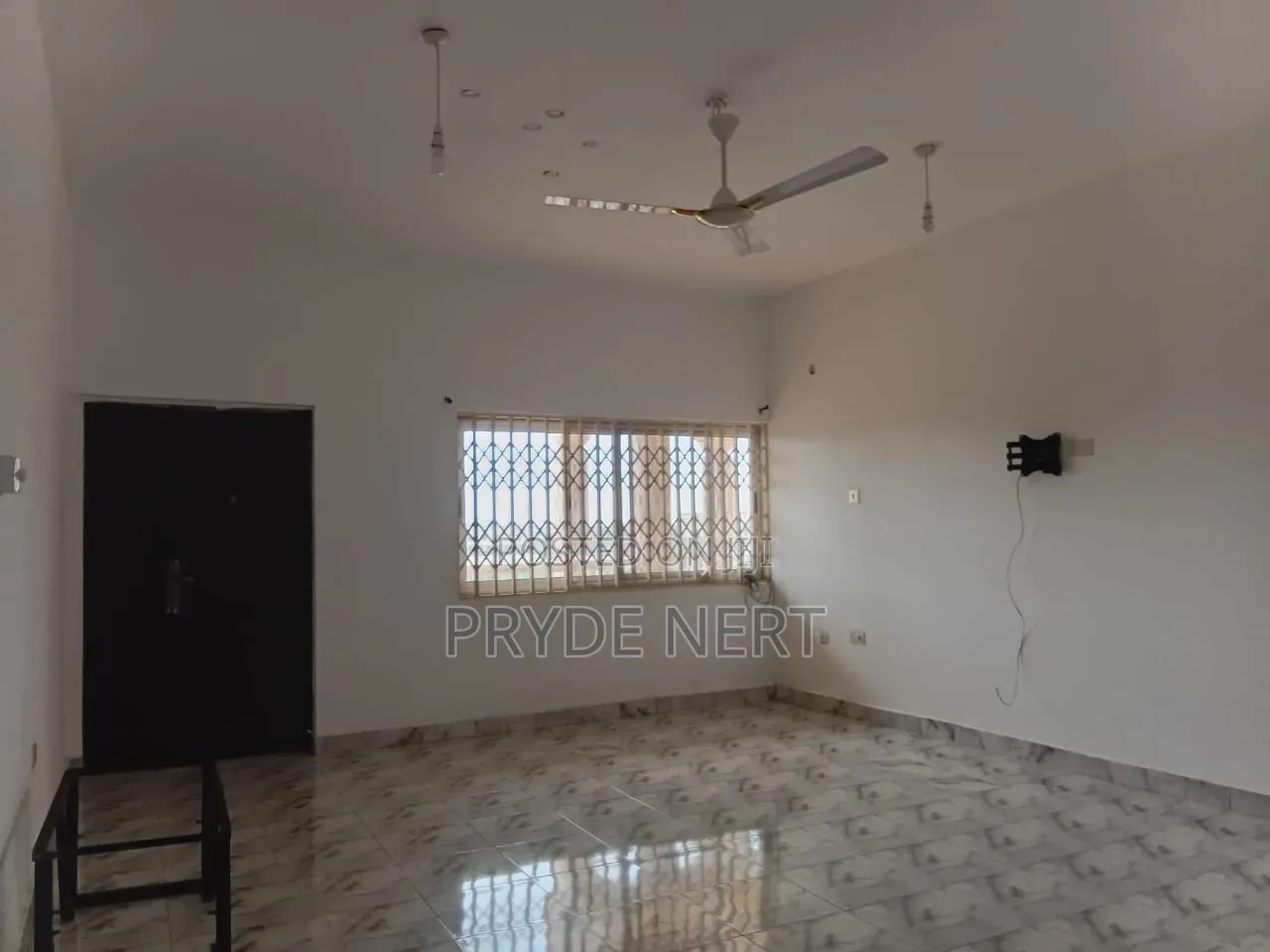 2bdrm Apartment in Devtraco C25, Tema Metropolitan for rent