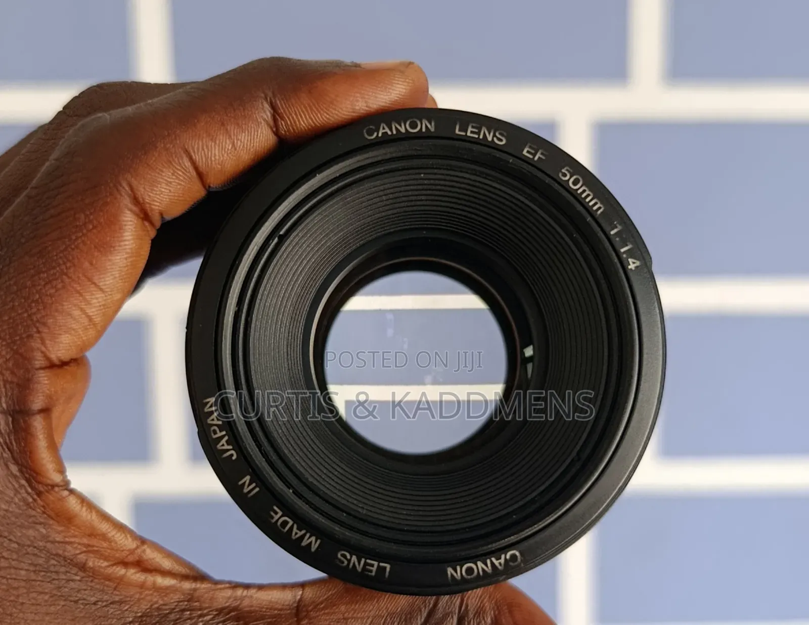 Canon EF 50mm F1.4 Lens 99% New With Lens Hood