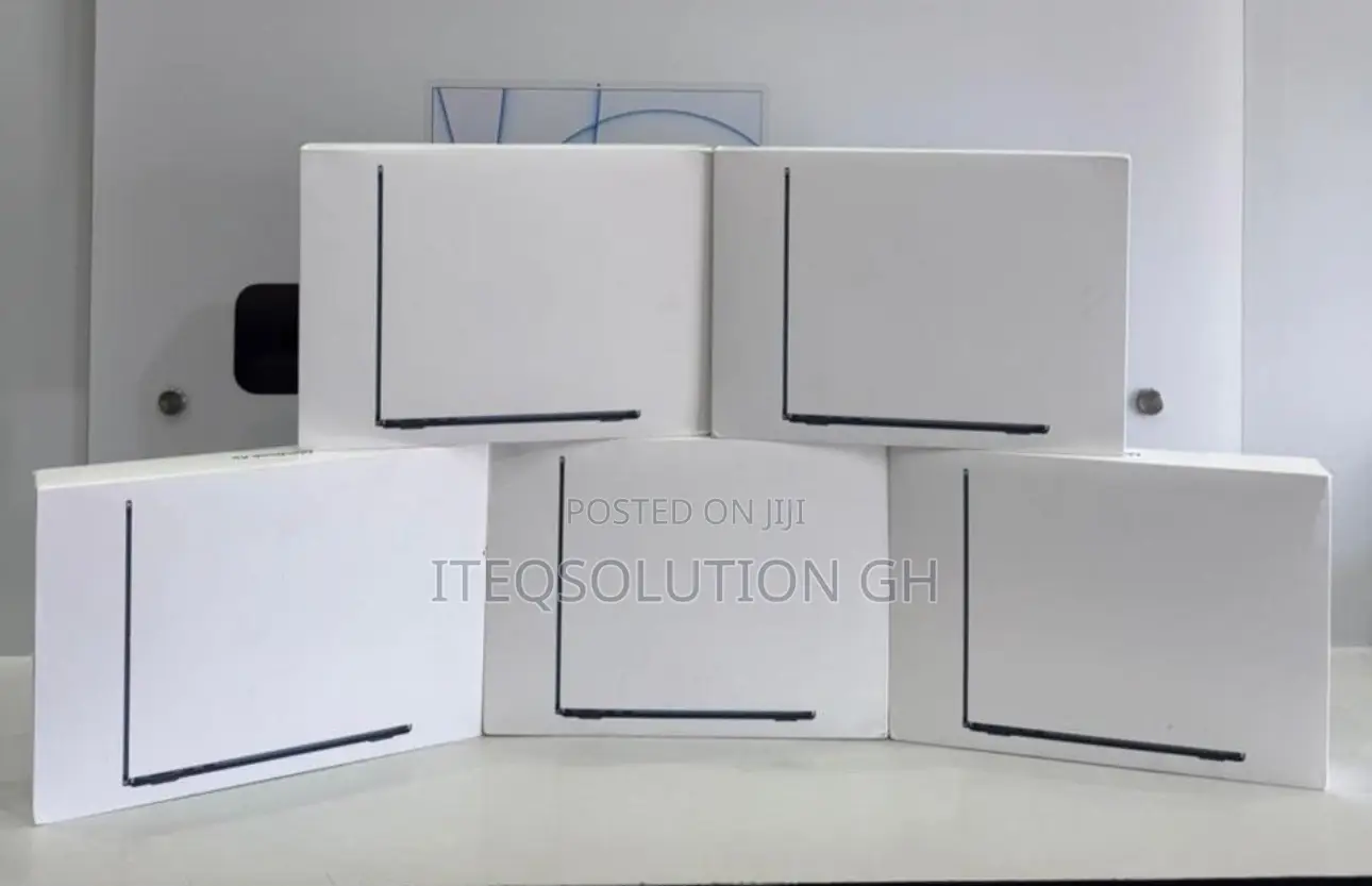 New Laptop Apple MacBook Air 2025 M4 16GB Apple M4 SSD 256GB