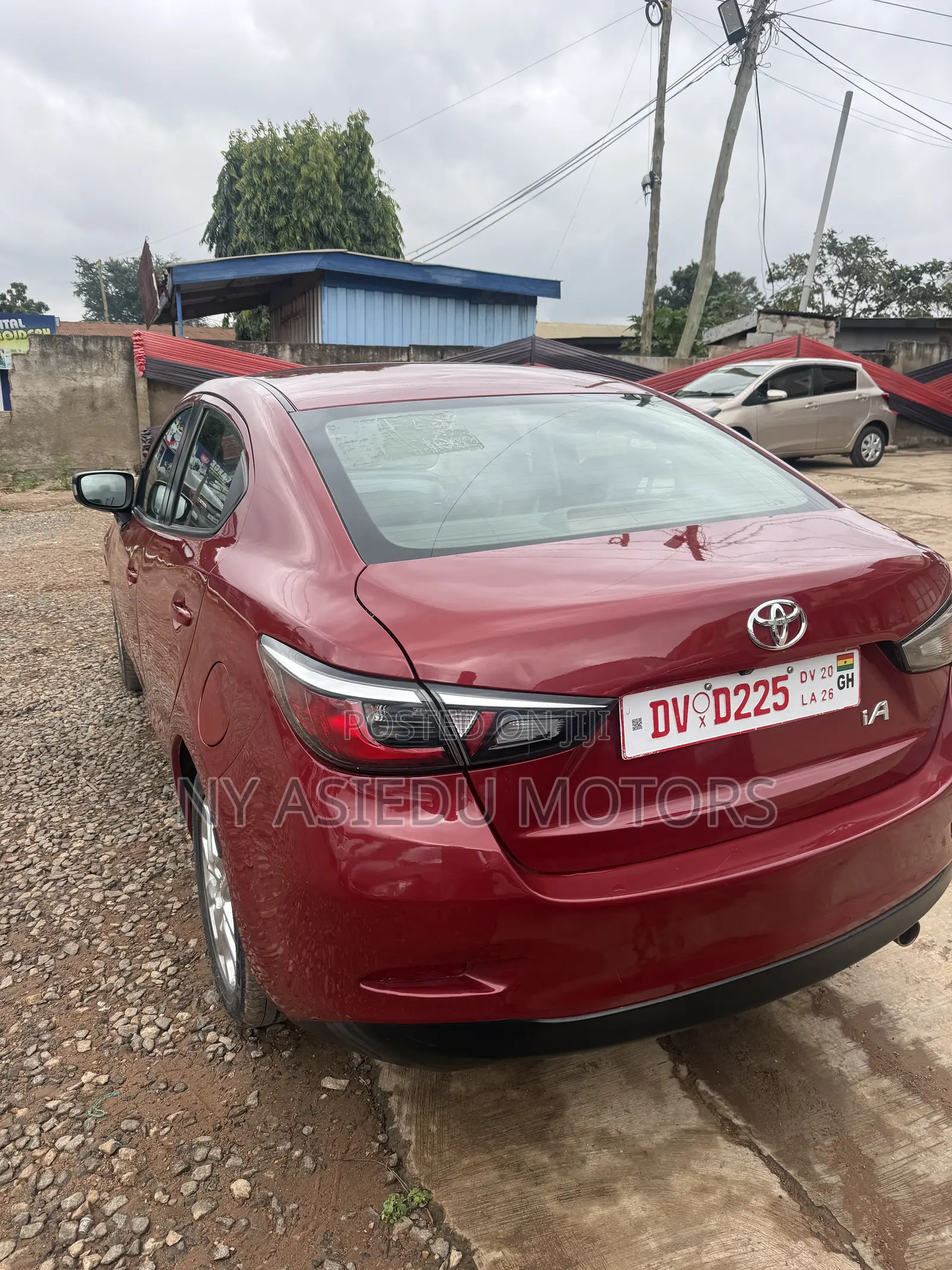 Toyota Yaris iA 1.5 FWD 2018 Red
