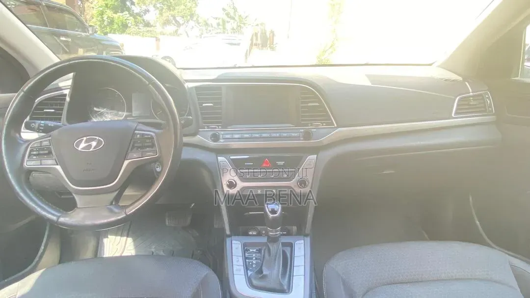 Hyundai Elantra Limited 2018 Blue