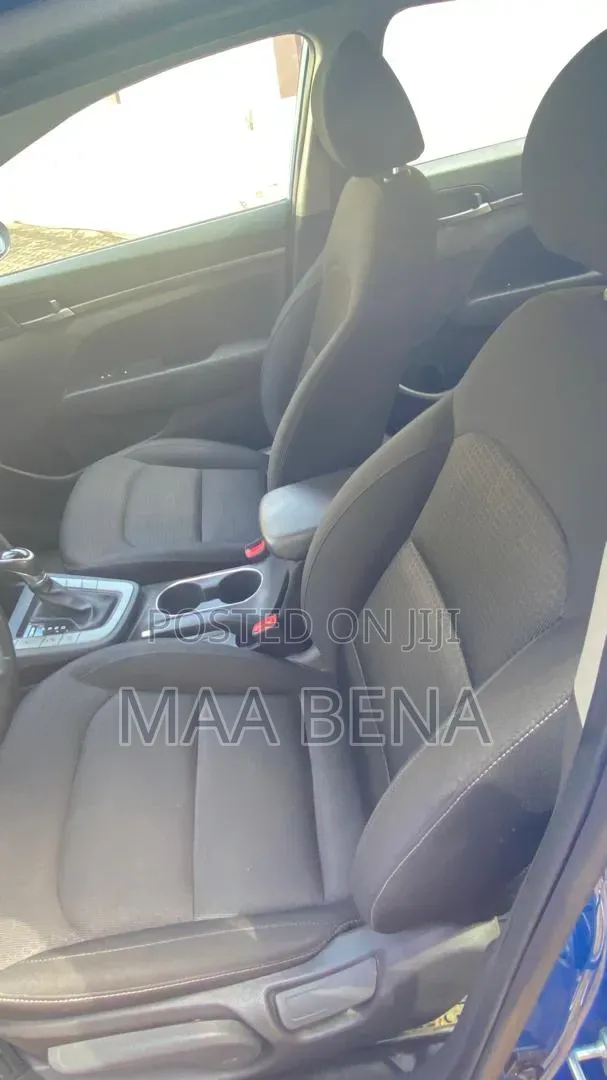Hyundai Elantra Limited 2018 Blue