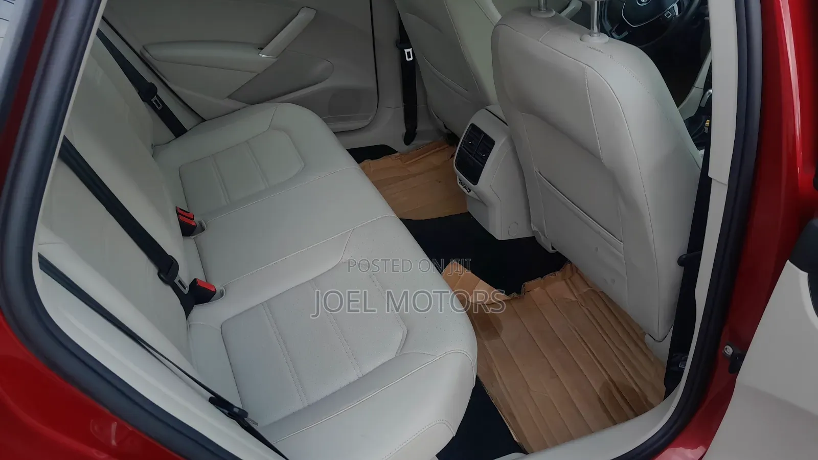 Volkswagen Passat 2020 Red