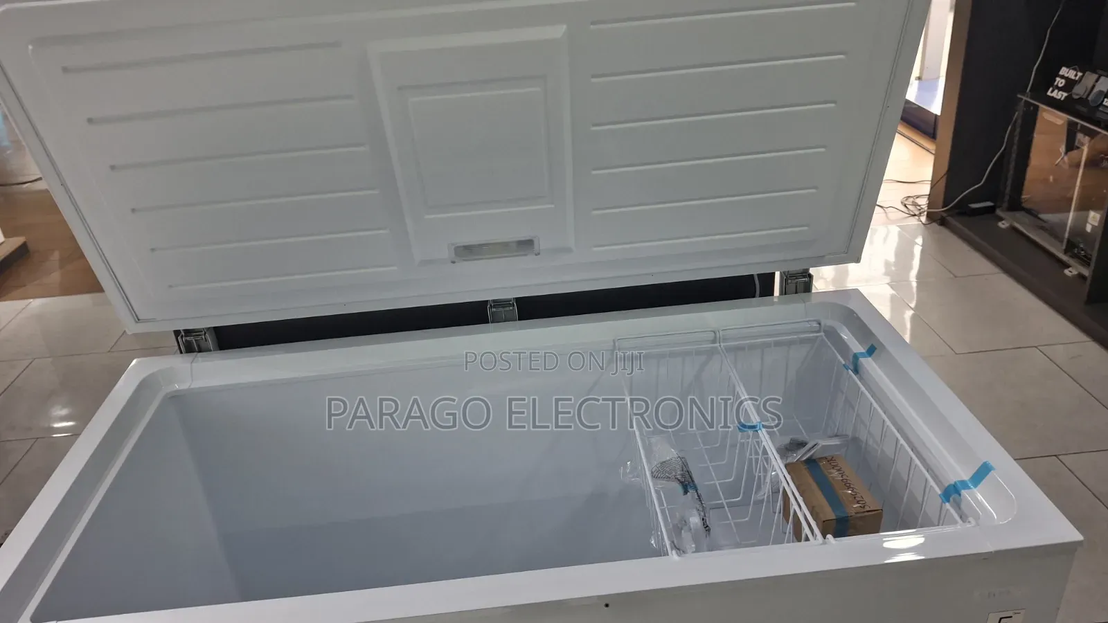 Midea Chest Freezer MDRC564FZN01
418 Liters